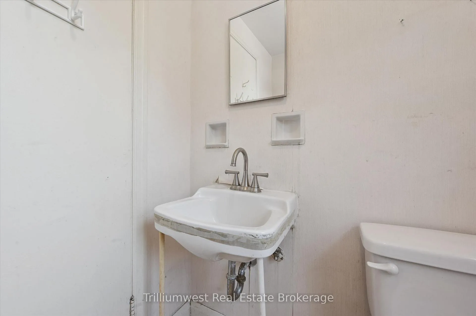 Photo 13 of 288 Margaret Avenue, Kitchener — HOMEH