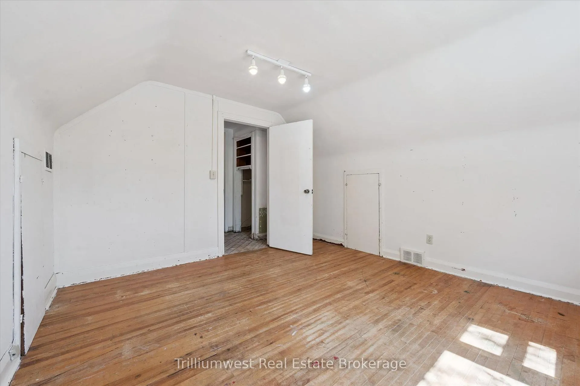 Photo 20 of 288 Margaret Avenue, Kitchener — HOMEH