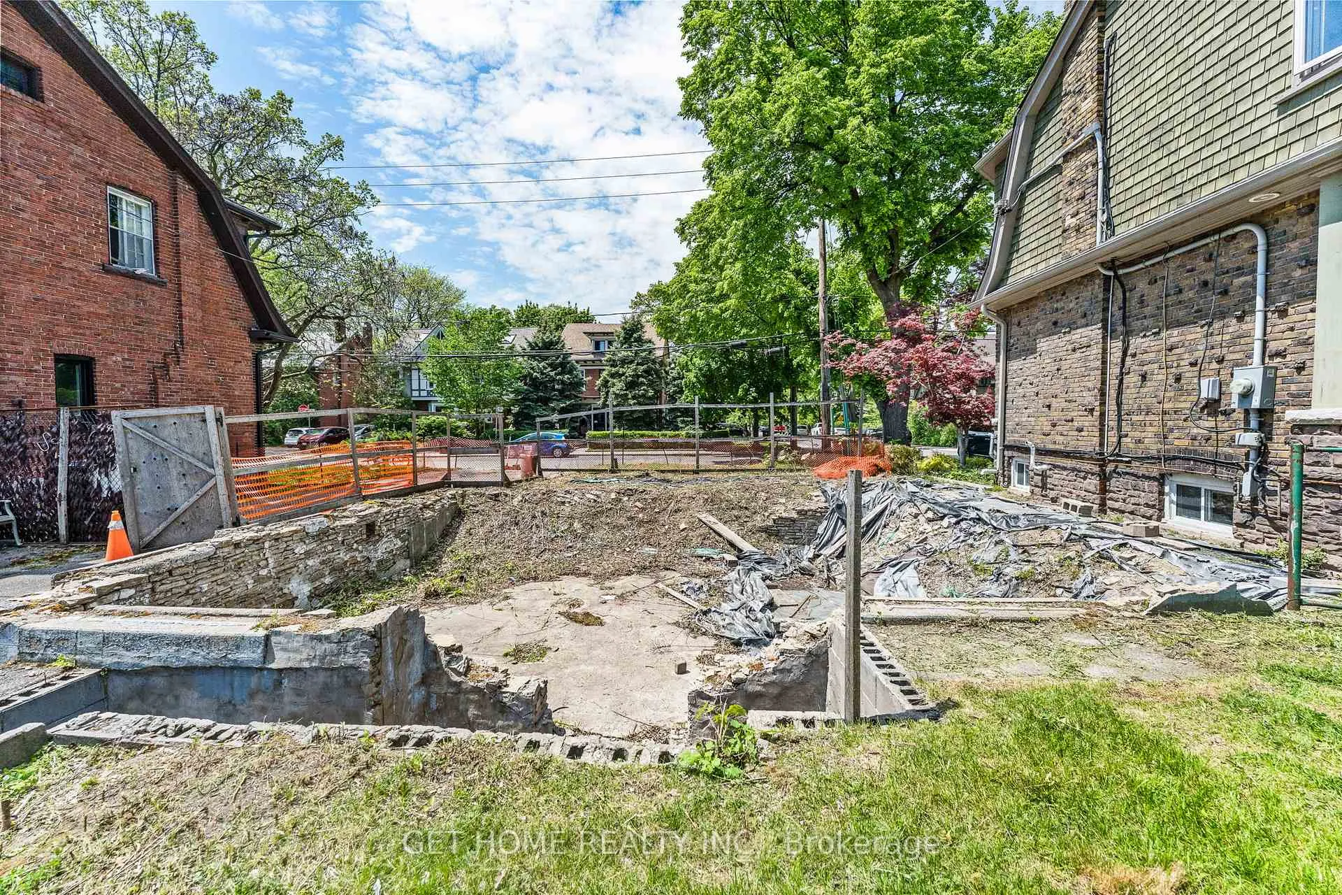 Photo 4 of 291 Indian Road, Toronto, High Park-Swansea — HOMEH