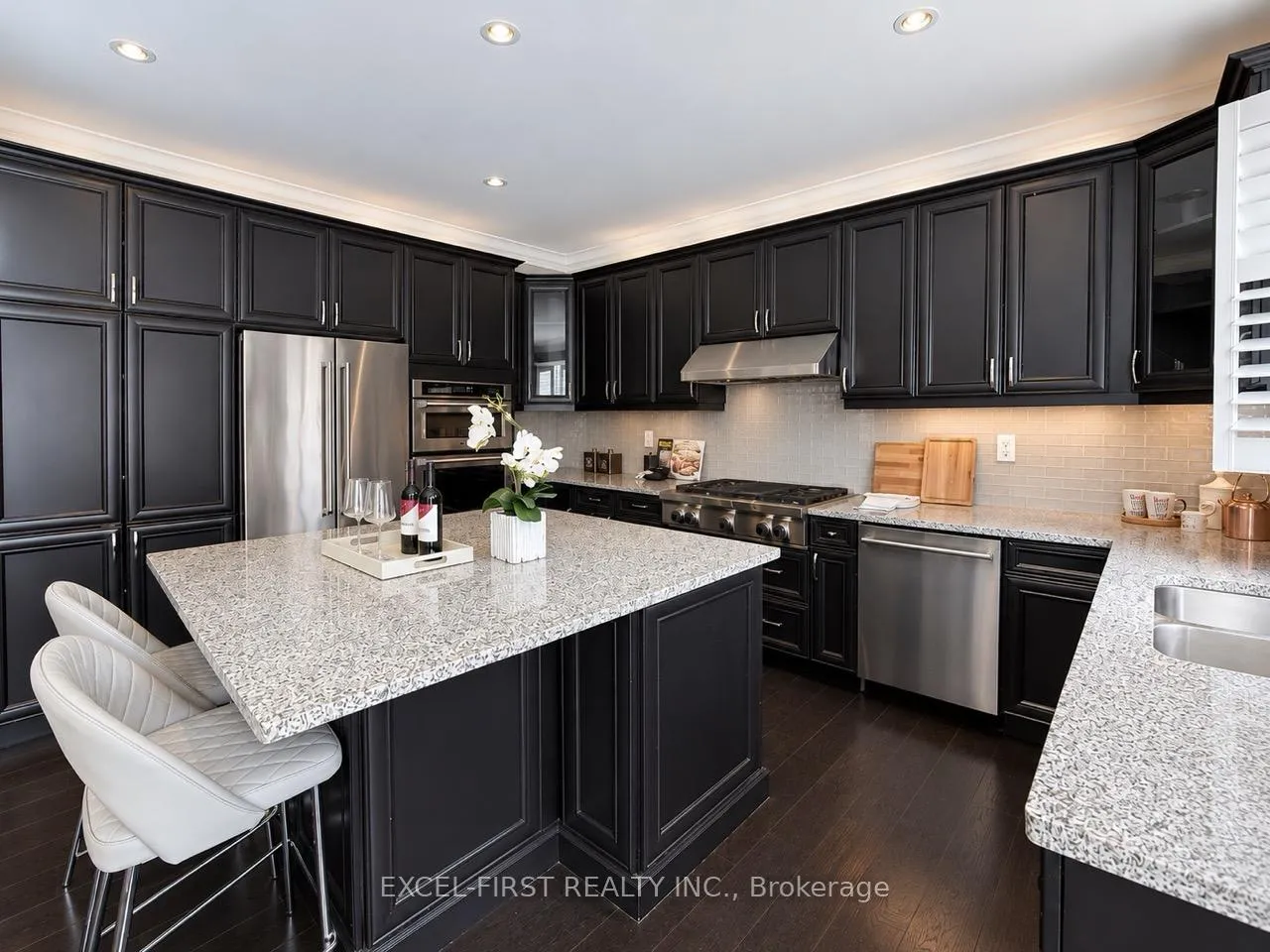 Photo 9 of 117 Novan Crescent, Aurora, Rural Aurora — HOMEH