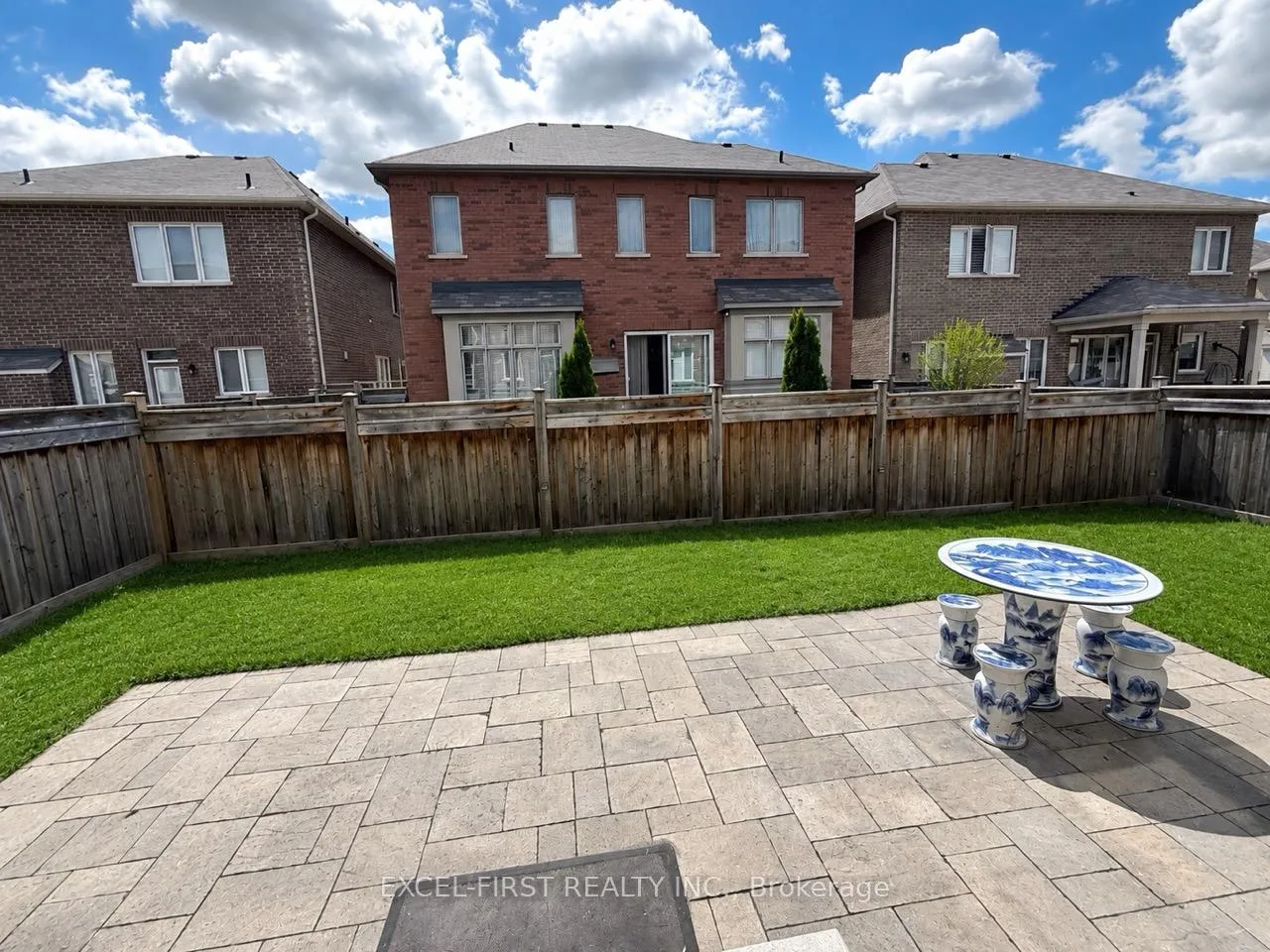 Photo 17 of 117 Novan Crescent, Aurora, Rural Aurora — HOMEH