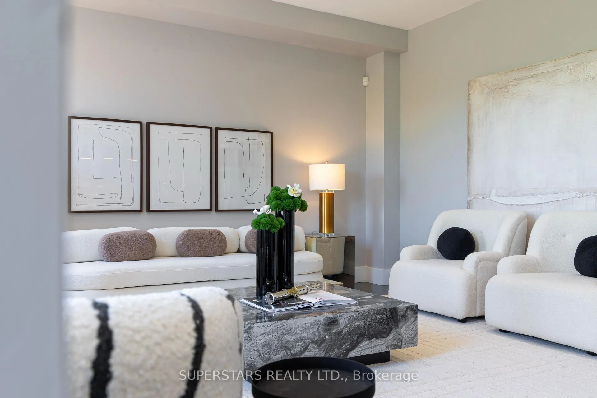 Photo 4 of 49 William Bartlett Drive, Markham, Berczy — HOMEH
