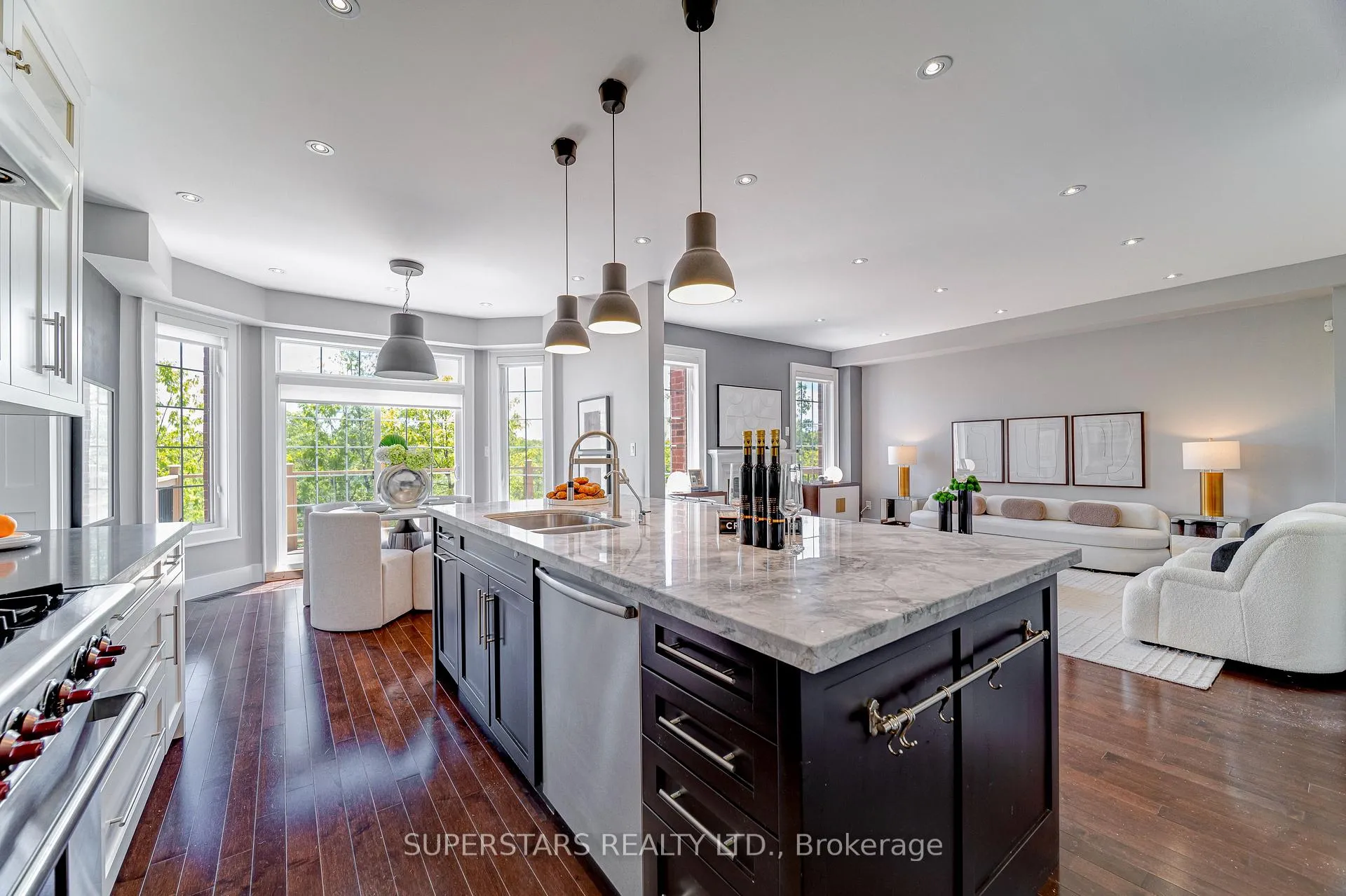 Photo 8 of 49 William Bartlett Drive, Markham, Berczy — HOMEH