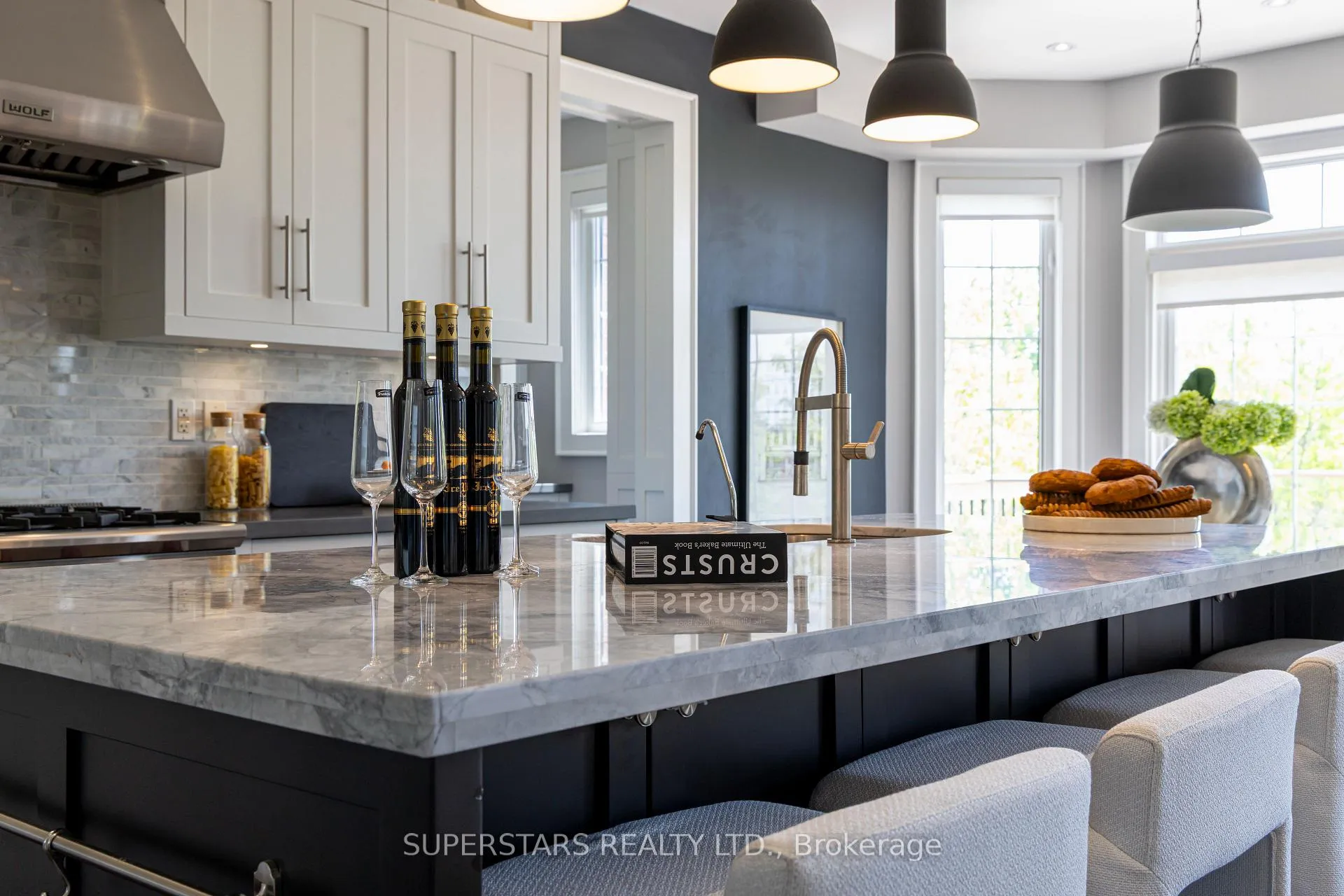 Photo 9 of 49 William Bartlett Drive, Markham, Berczy — HOMEH