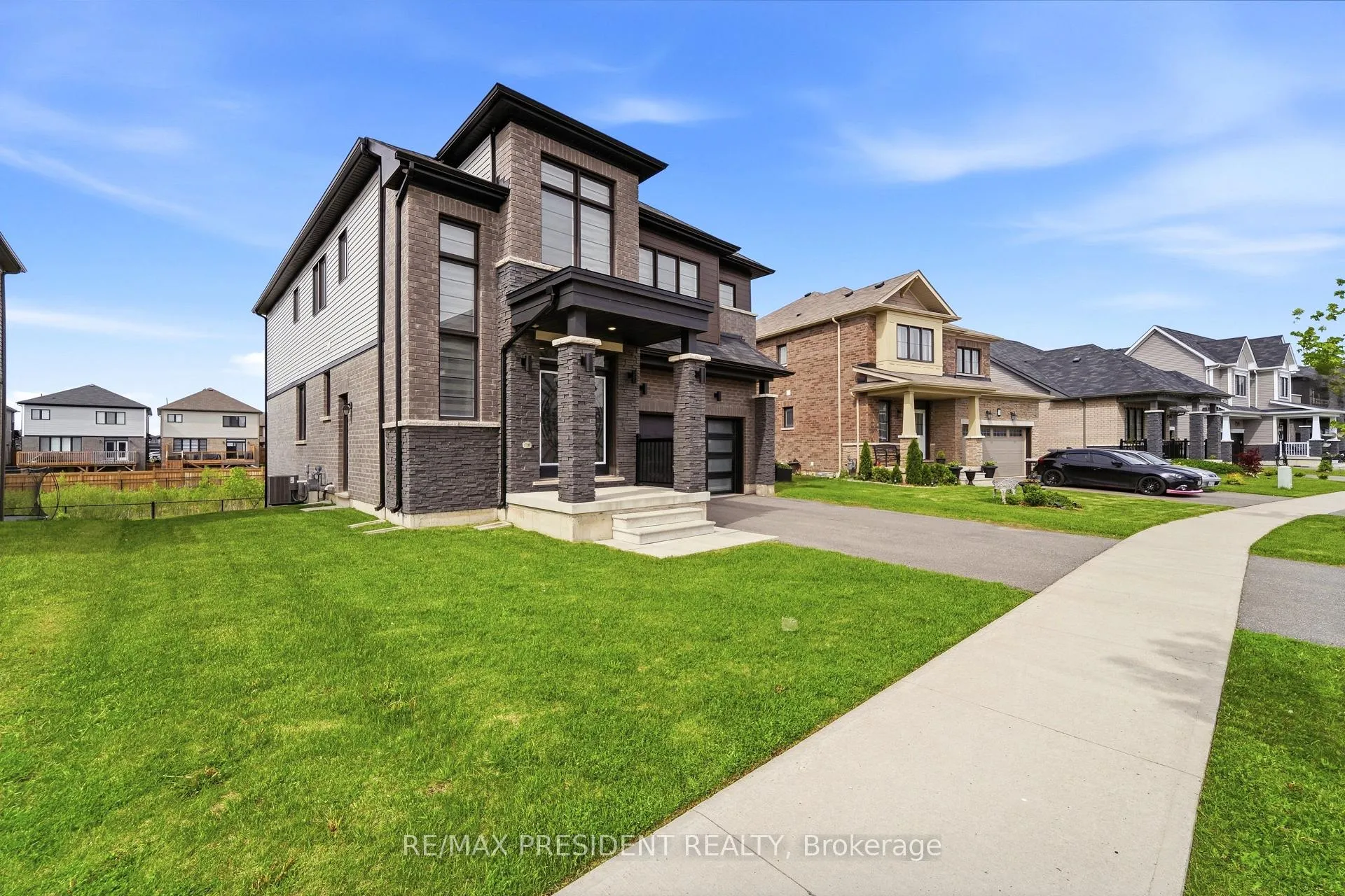 Photo 4 of 80 Explorer Way, Thorold, Rolling Meadows — HOMEH