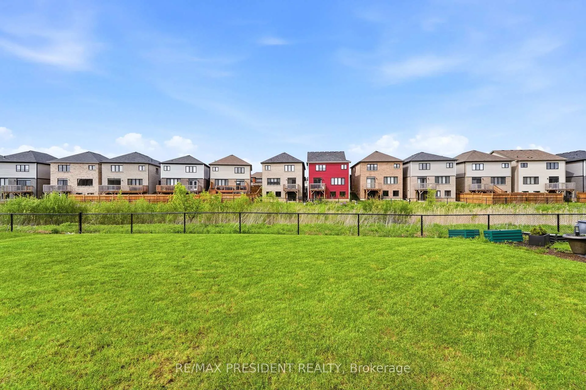 Photo 33 of 80 Explorer Way, Thorold, Rolling Meadows — HOMEH