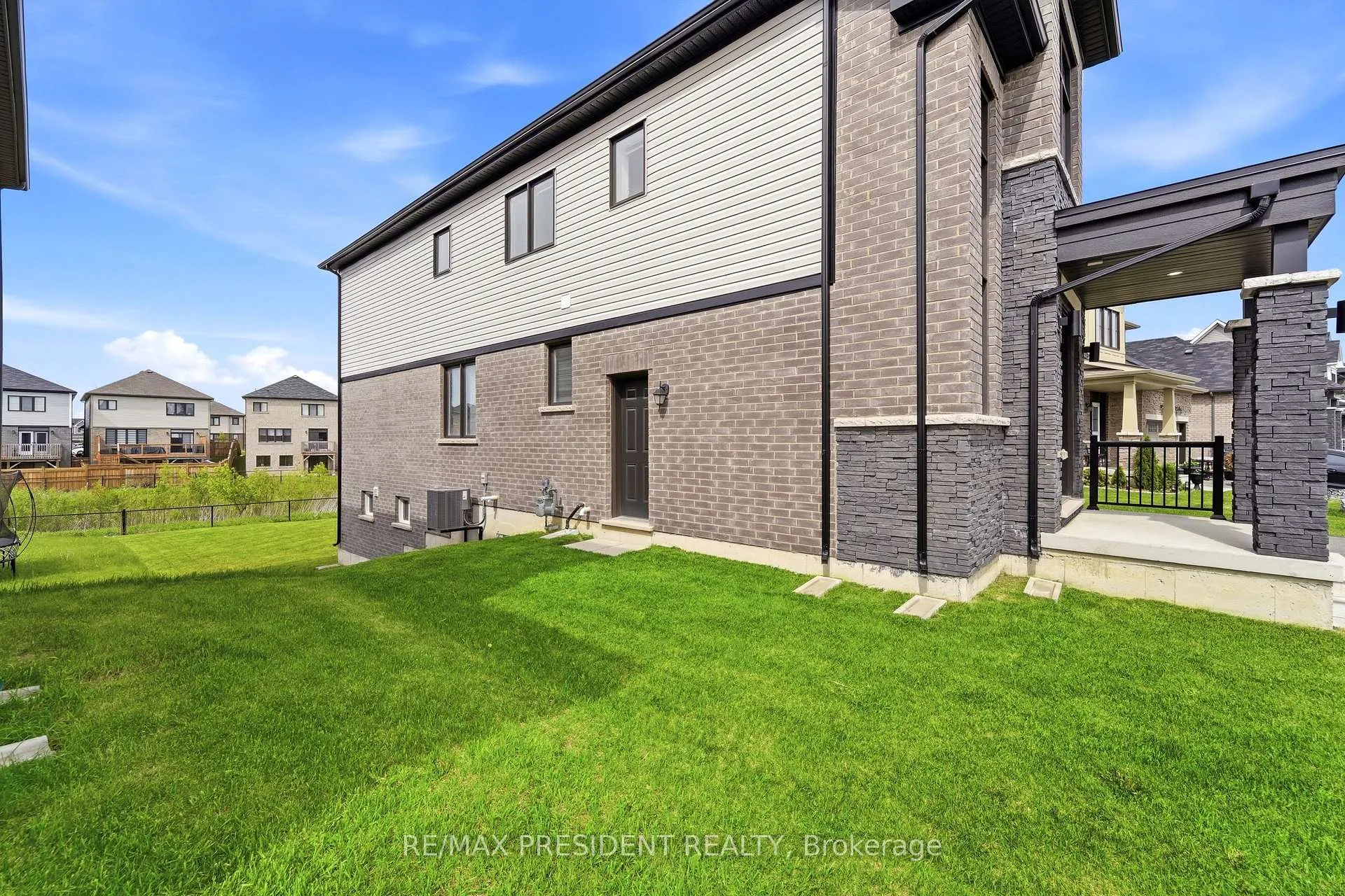 Photo 34 of 80 Explorer Way, Thorold, Rolling Meadows — HOMEH