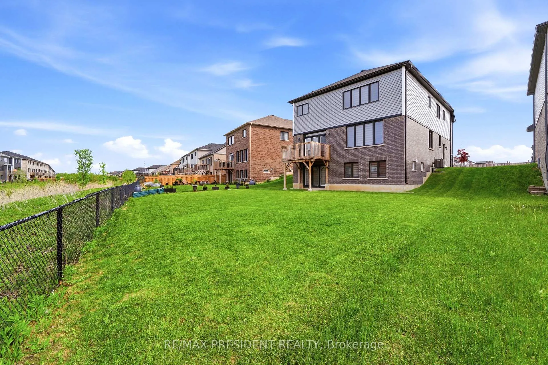 Photo 35 of 80 Explorer Way, Thorold, Rolling Meadows — HOMEH