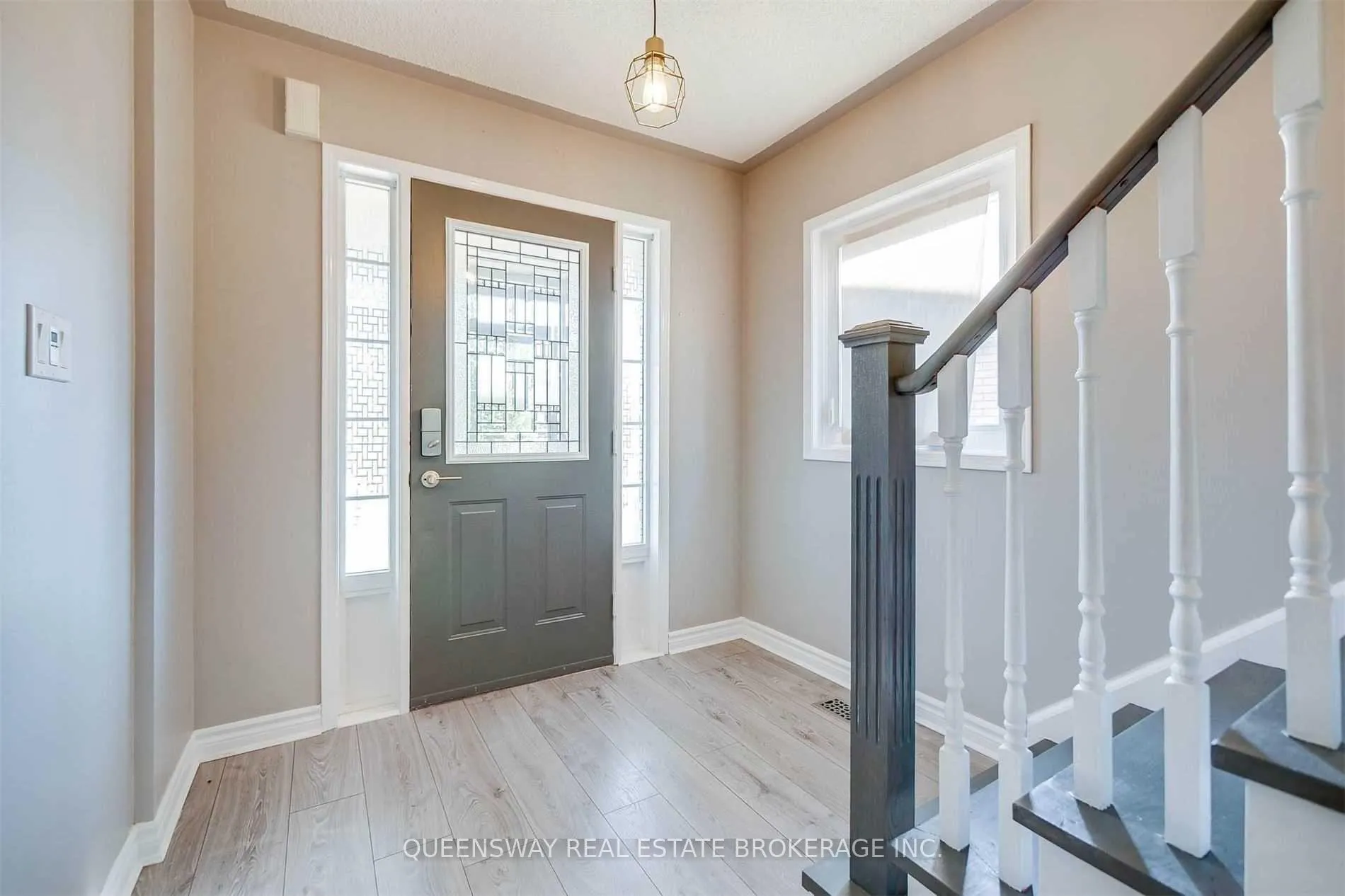 Photo 4 of 20 Hesketh Court, Caledon, Rural Caledon — HOMEH