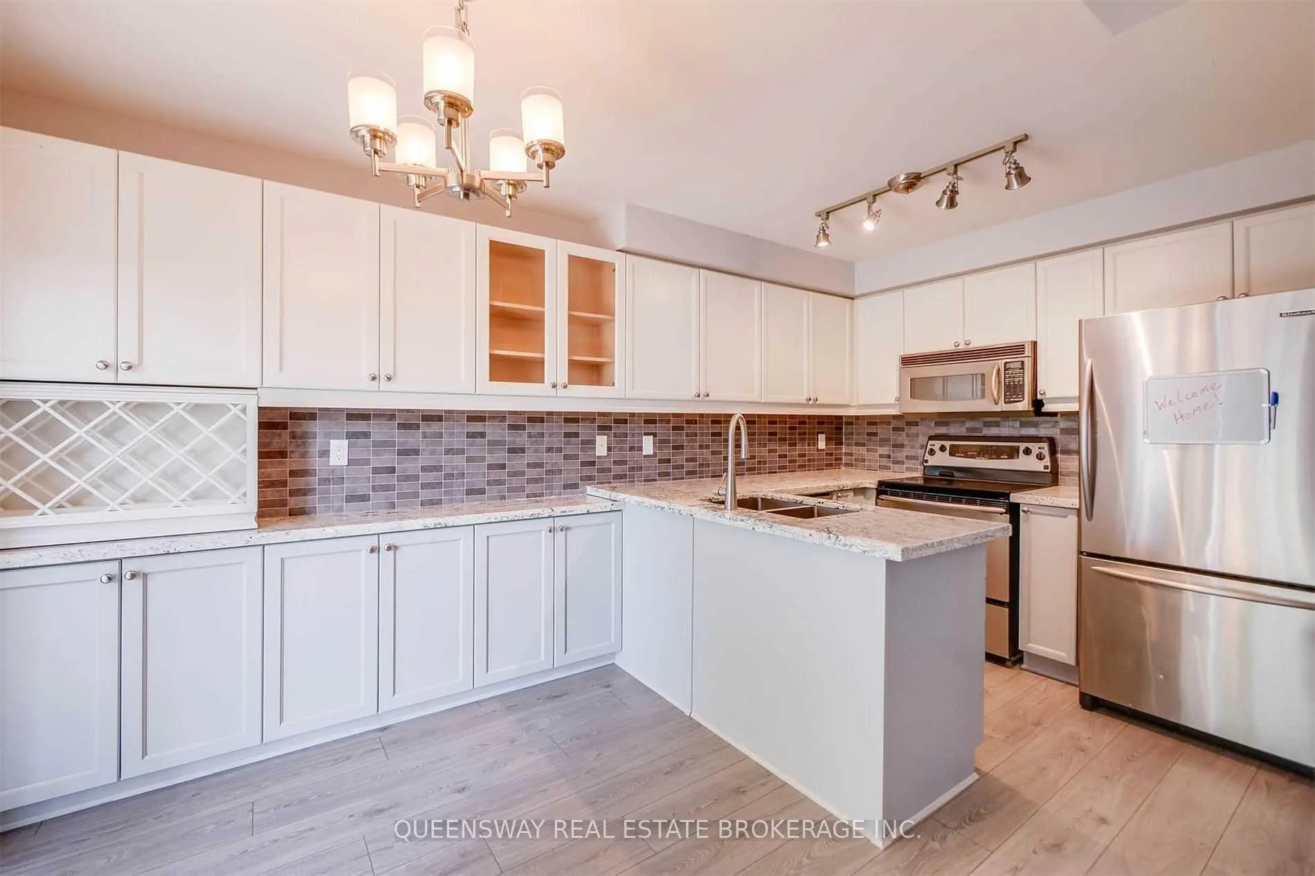 Photo 10 of 20 Hesketh Court, Caledon, Rural Caledon — HOMEH