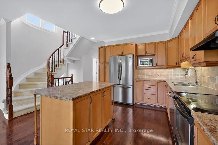 Photo 12 of 312 Parkin Circle, Ottawa, Blossom Park/Kemp Park/Findlay Creek — HOMEH