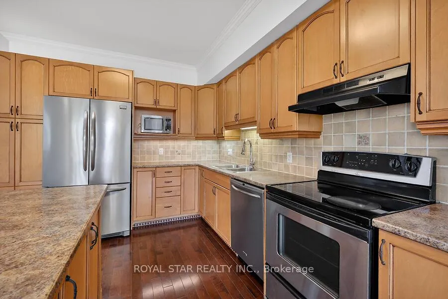Photo 13 of 312 Parkin Circle, Ottawa, Blossom Park/Kemp Park/Findlay Creek — HOMEH
