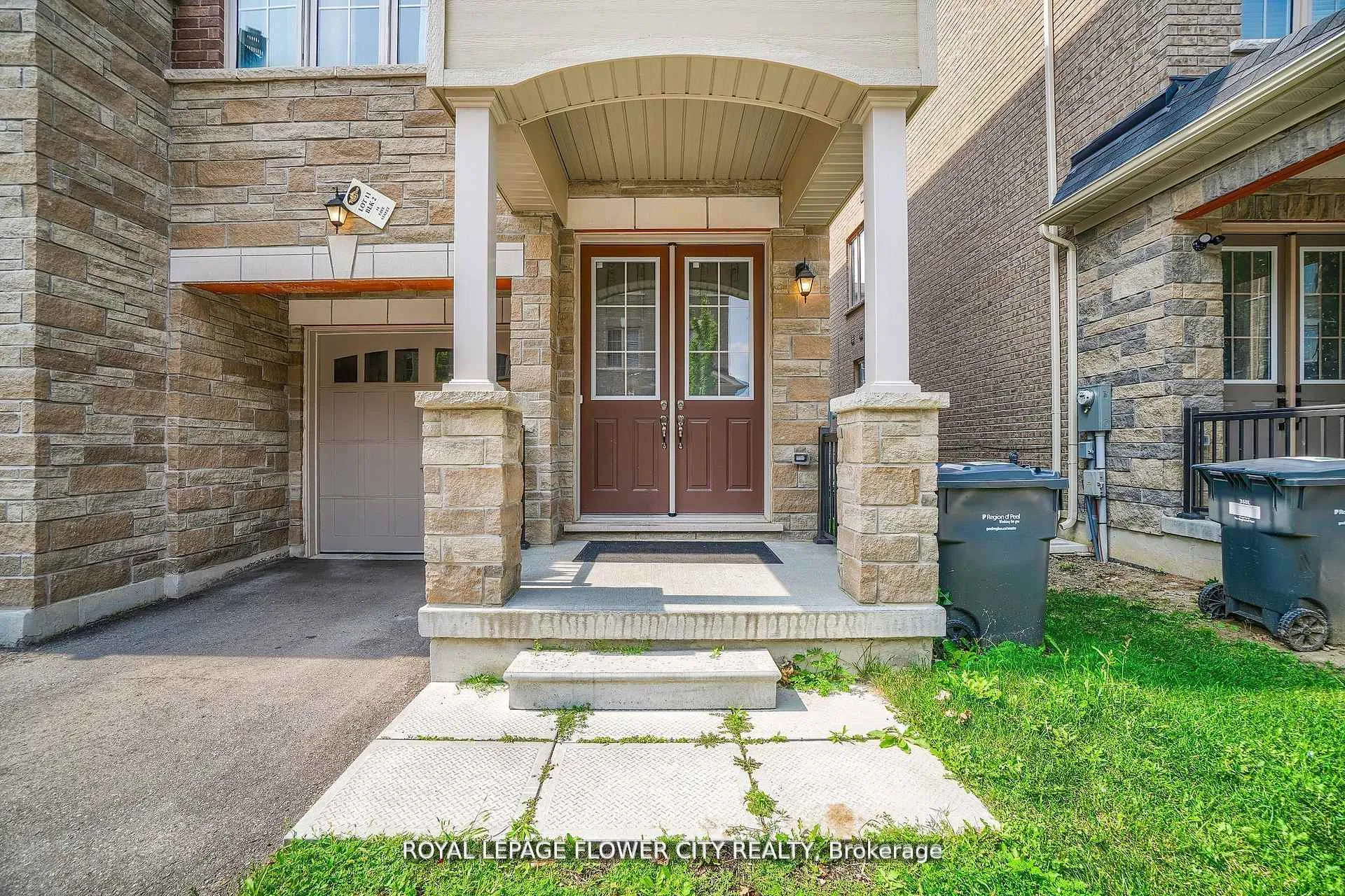 Photo 2 of 14 Faye Street, Brampton, Bram East — HOMEH