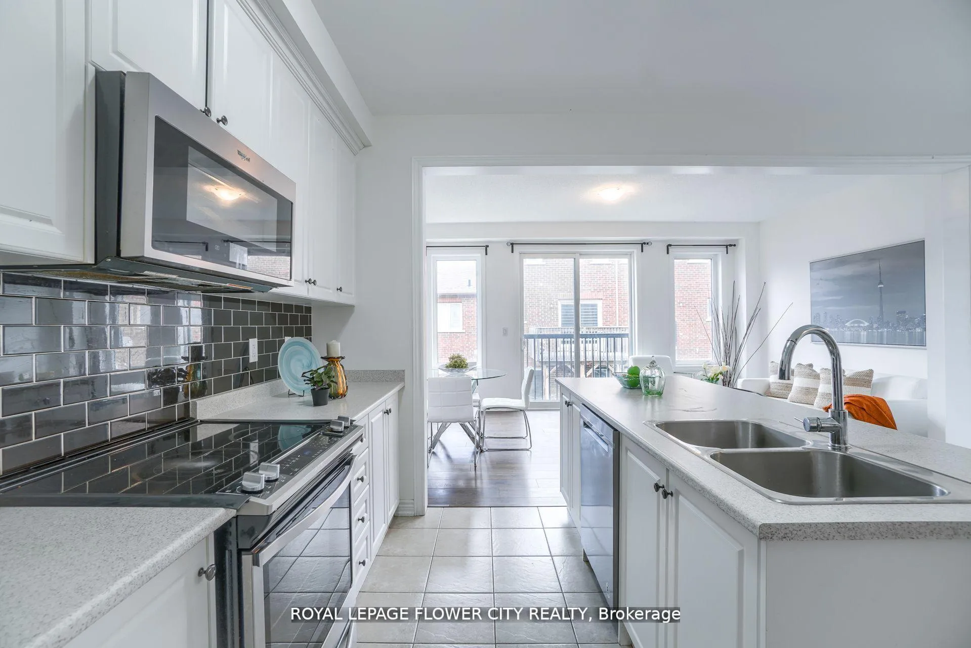 Photo 3 of 14 Faye Street, Brampton, Bram East — HOMEH