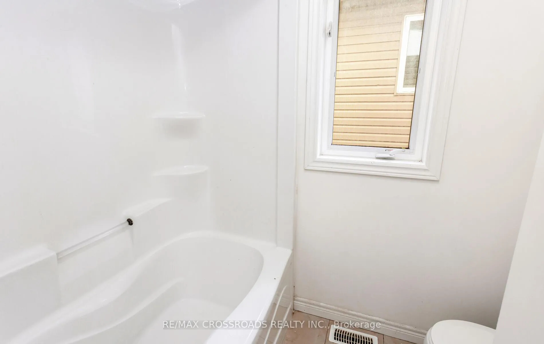 Photo 31 of 7 Colorado Boulevard, Hamilton, Rural Glanbrook — HOMEH