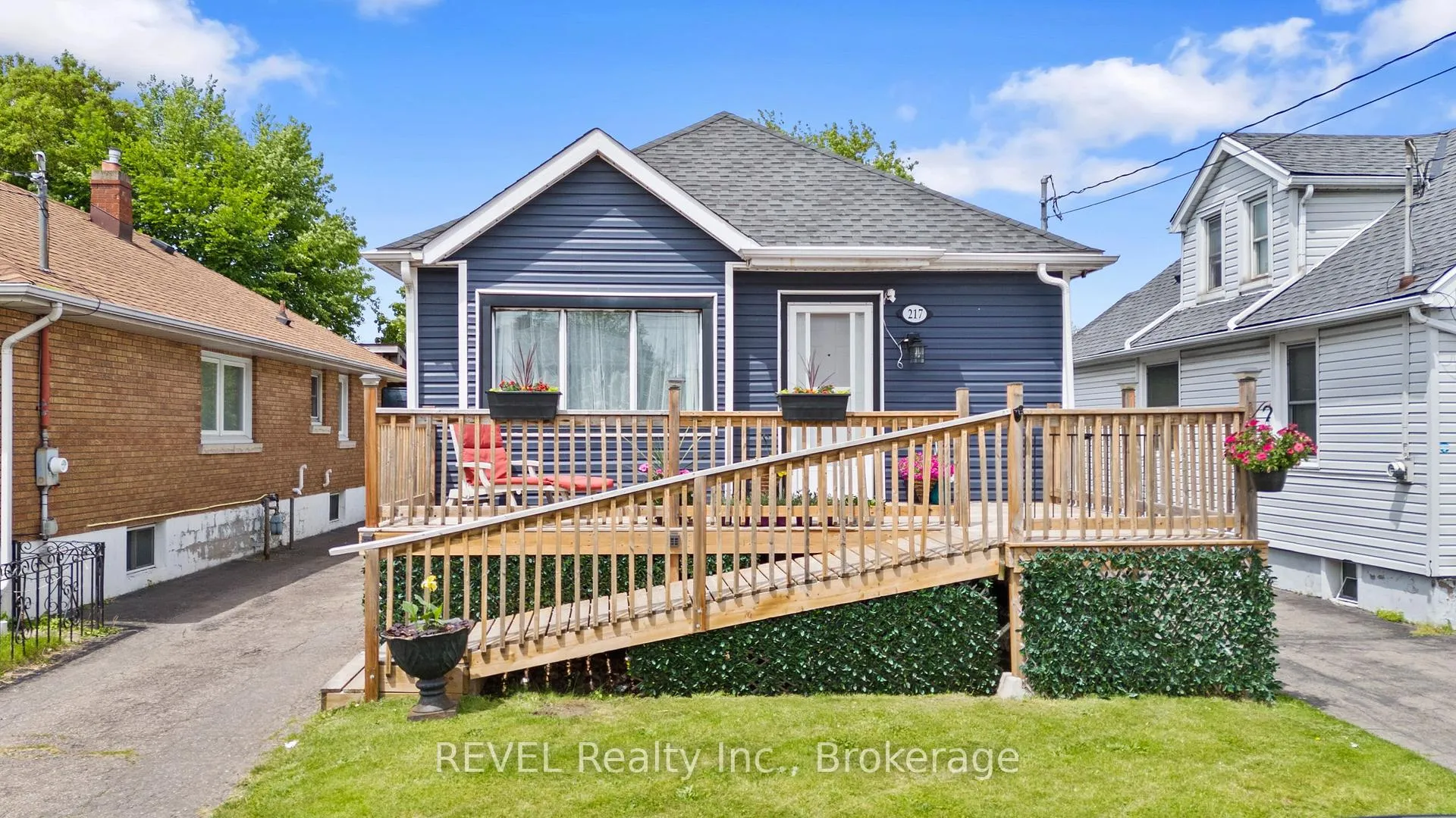 Photo 1 of 217 Niagara Street N, St. Catharines, Facer — HOMEH
