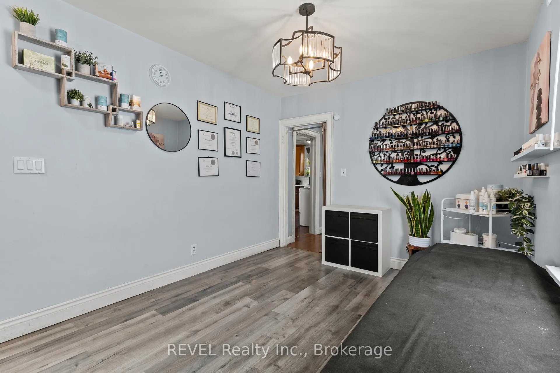Photo 6 of 217 Niagara Street N, St. Catharines, Facer — HOMEH