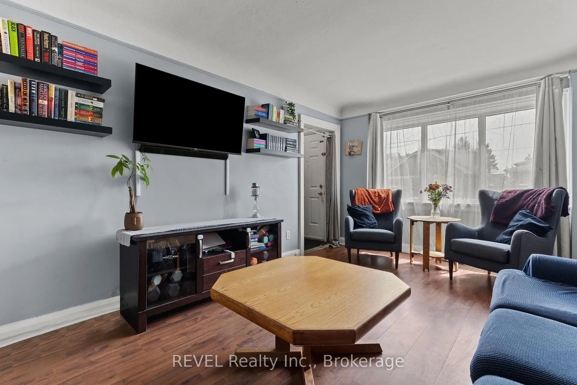 Photo 7 of 217 Niagara Street N, St. Catharines, Facer — HOMEH