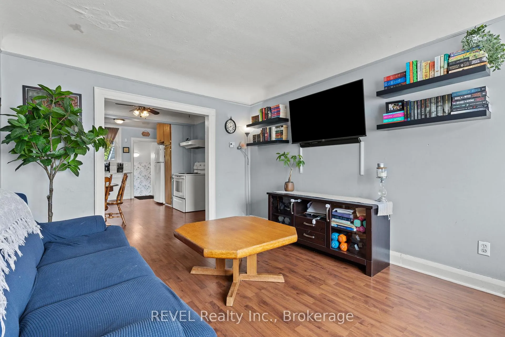 Photo 10 of 217 Niagara Street N, St. Catharines, Facer — HOMEH