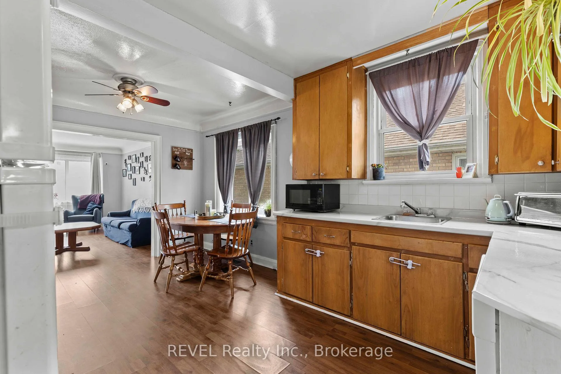 Photo 14 of 217 Niagara Street N, St. Catharines, Facer — HOMEH