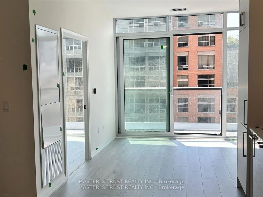 Photo 5 of Unit 906, 280 Dundas Street W, Toronto, Kensington-Chinatown — HOMEH