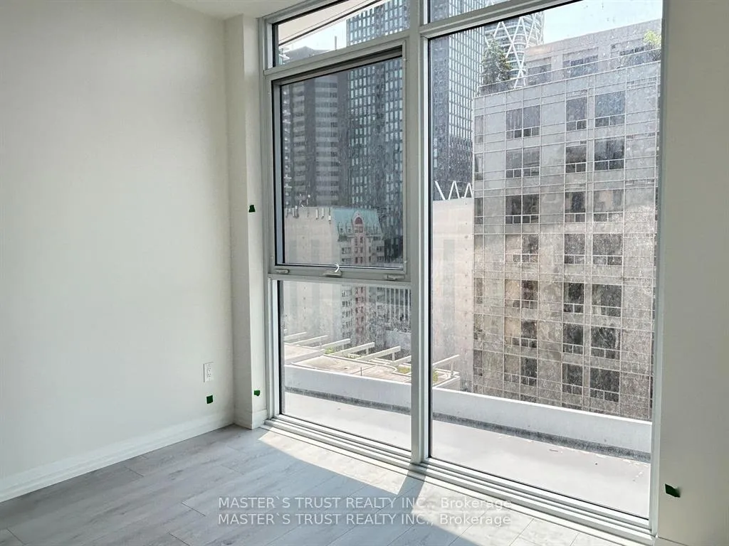 Photo 7 of Unit 906, 280 Dundas Street W, Toronto, Kensington-Chinatown — HOMEH