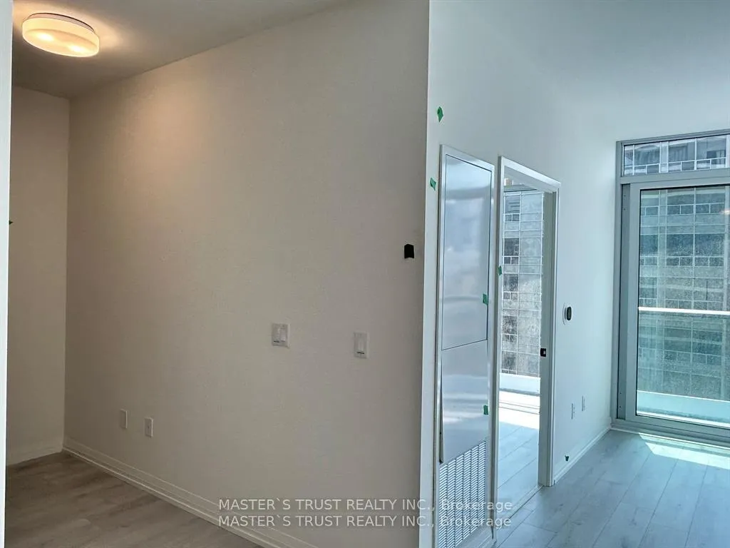 Photo 10 of Unit 906, 280 Dundas Street W, Toronto, Kensington-Chinatown — HOMEH