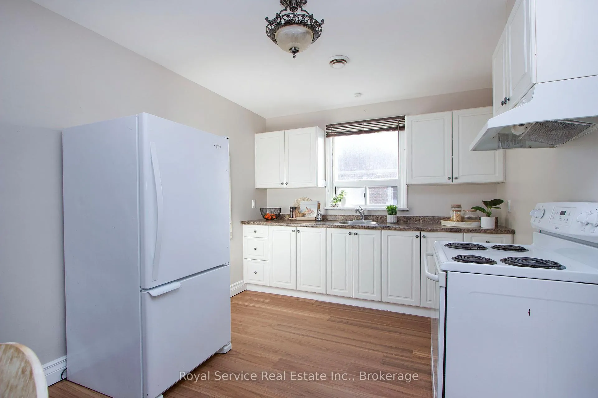 Photo 12 of 9 Jane Street, Clarington, Bowmanville — HOMEH