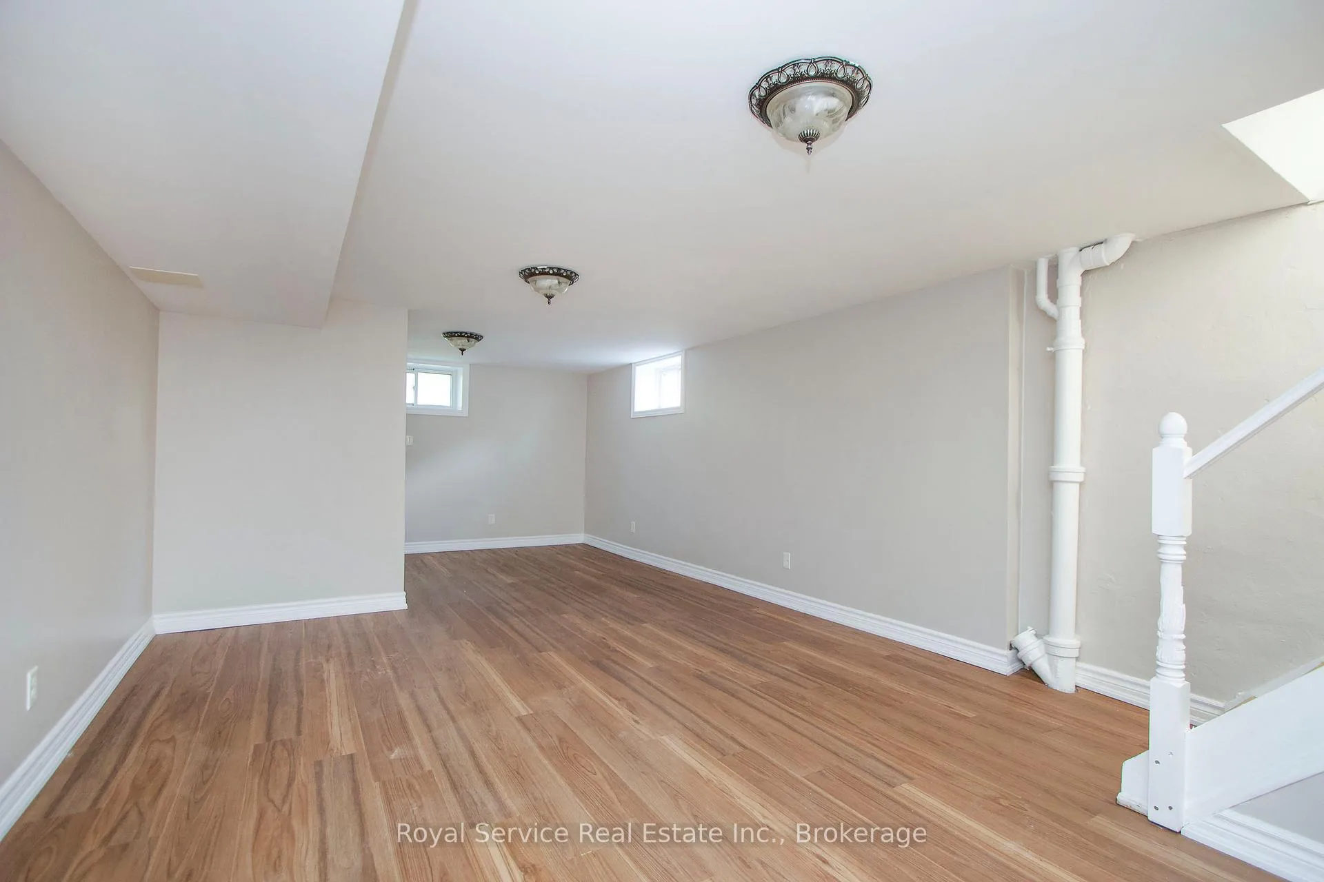 Photo 25 of 9 Jane Street, Clarington, Bowmanville — HOMEH