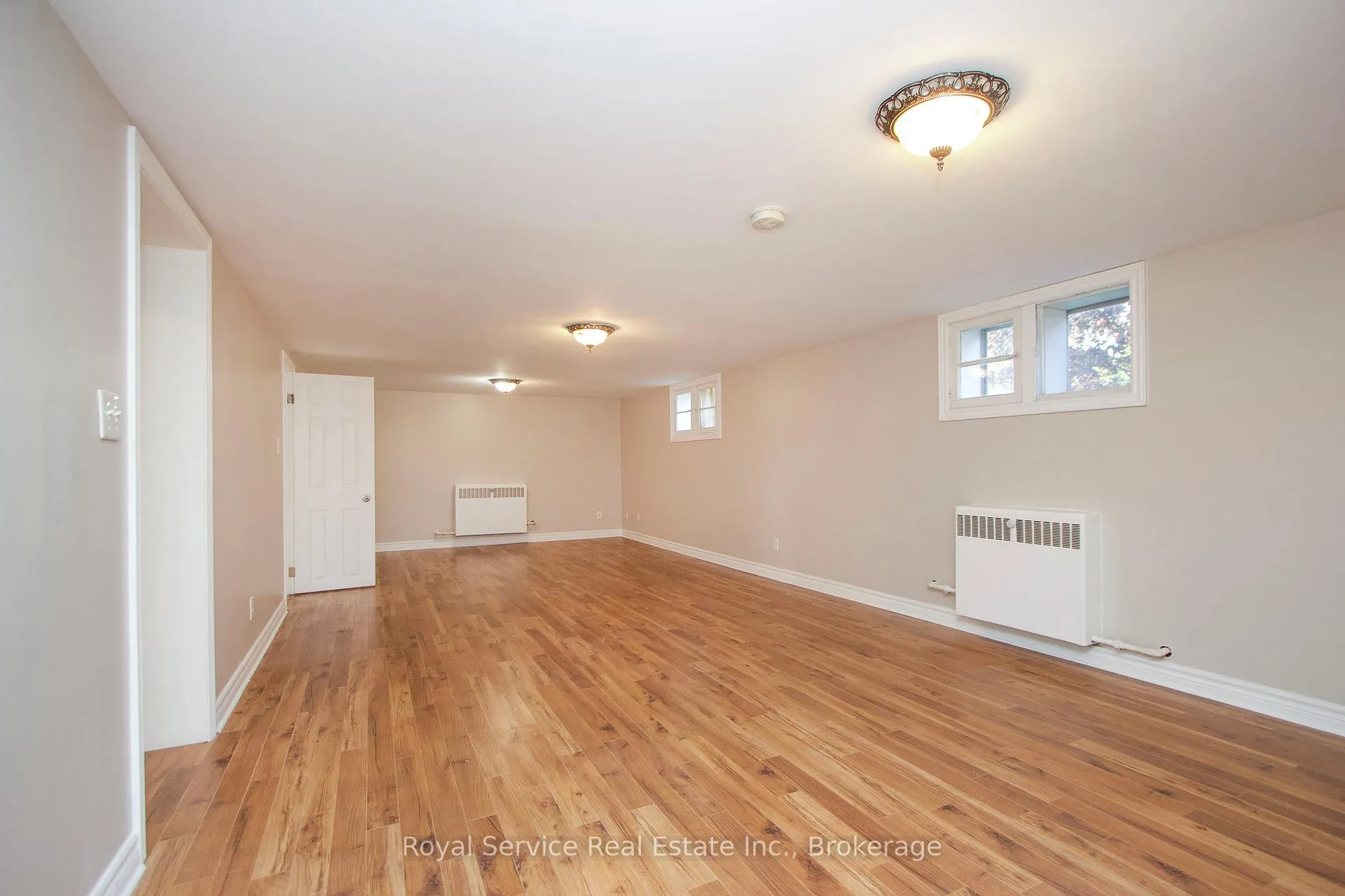 Photo 27 of 9 Jane Street, Clarington, Bowmanville — HOMEH