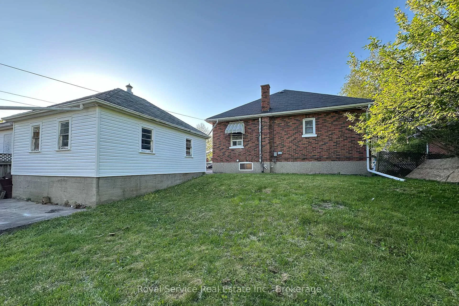 Photo 35 of 9 Jane Street, Clarington, Bowmanville — HOMEH