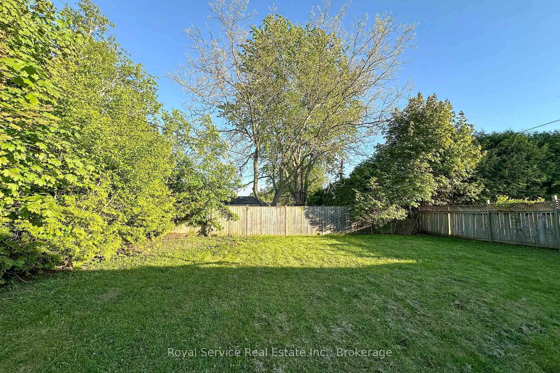 Photo 36 of 9 Jane Street, Clarington, Bowmanville — HOMEH