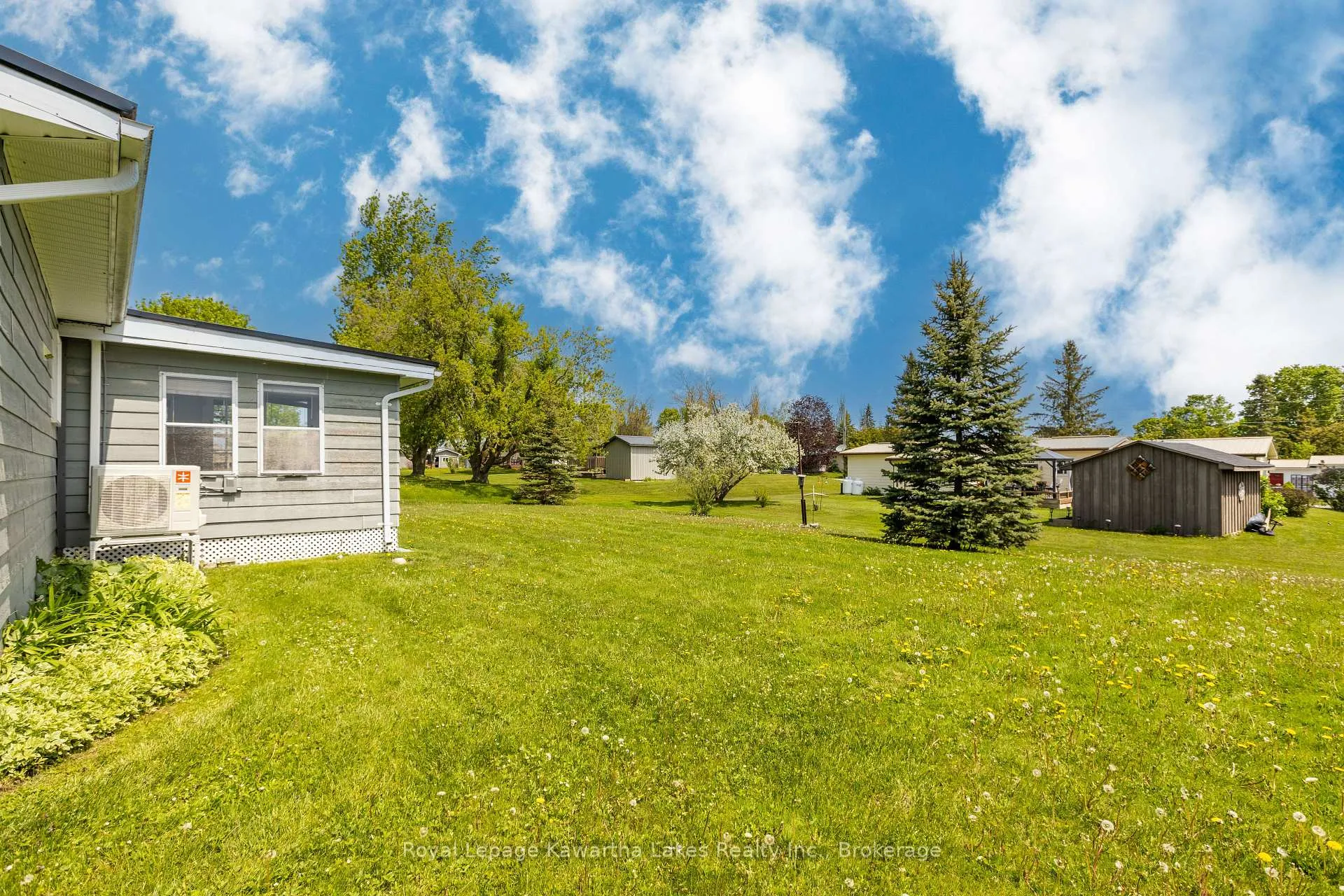 Photo 8 of 9 Vista Drive, Kawartha Lakes, Lindsay — HOMEH