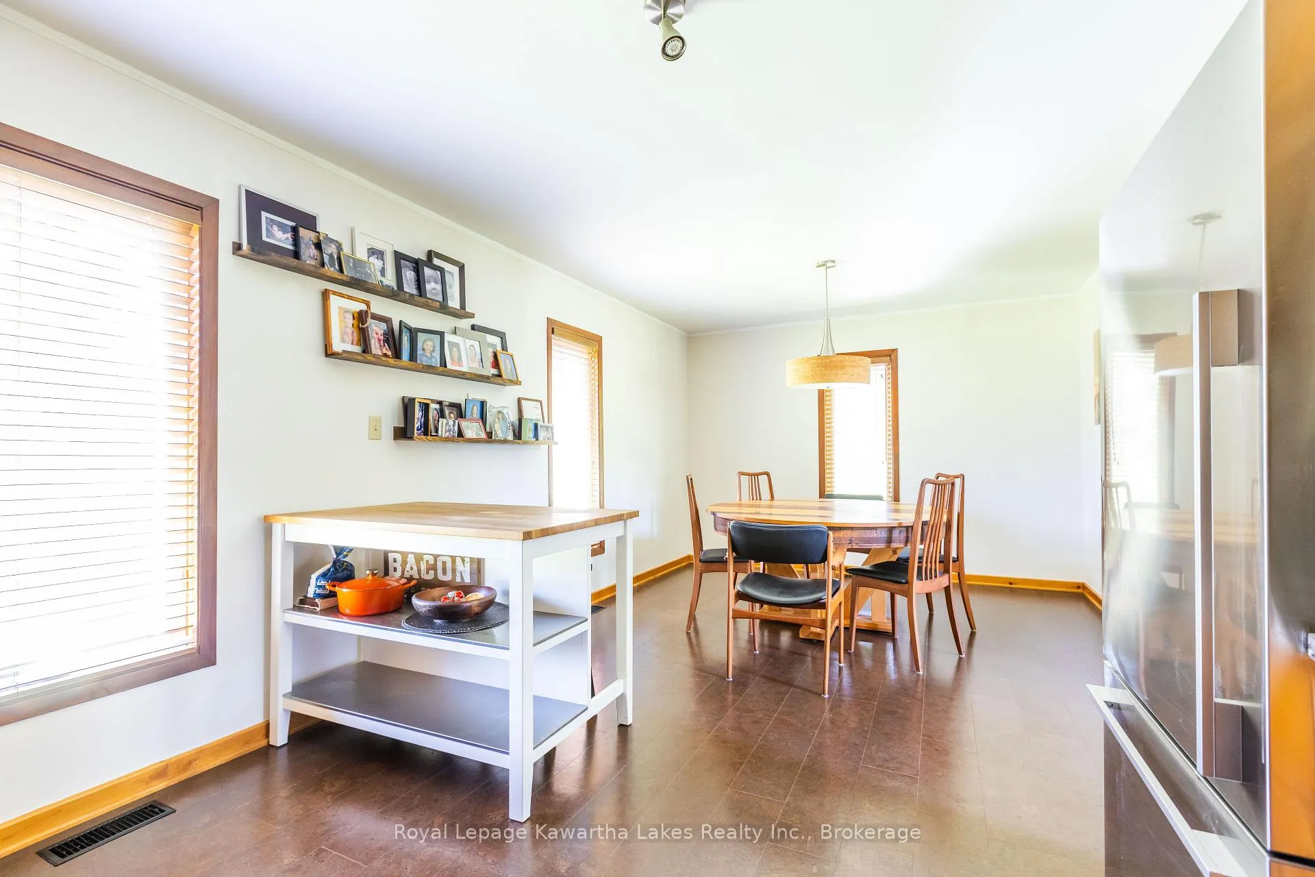 Photo 12 of 236 Crosby Drive, Kawartha Lakes, Bobcaygeon — HOMEH