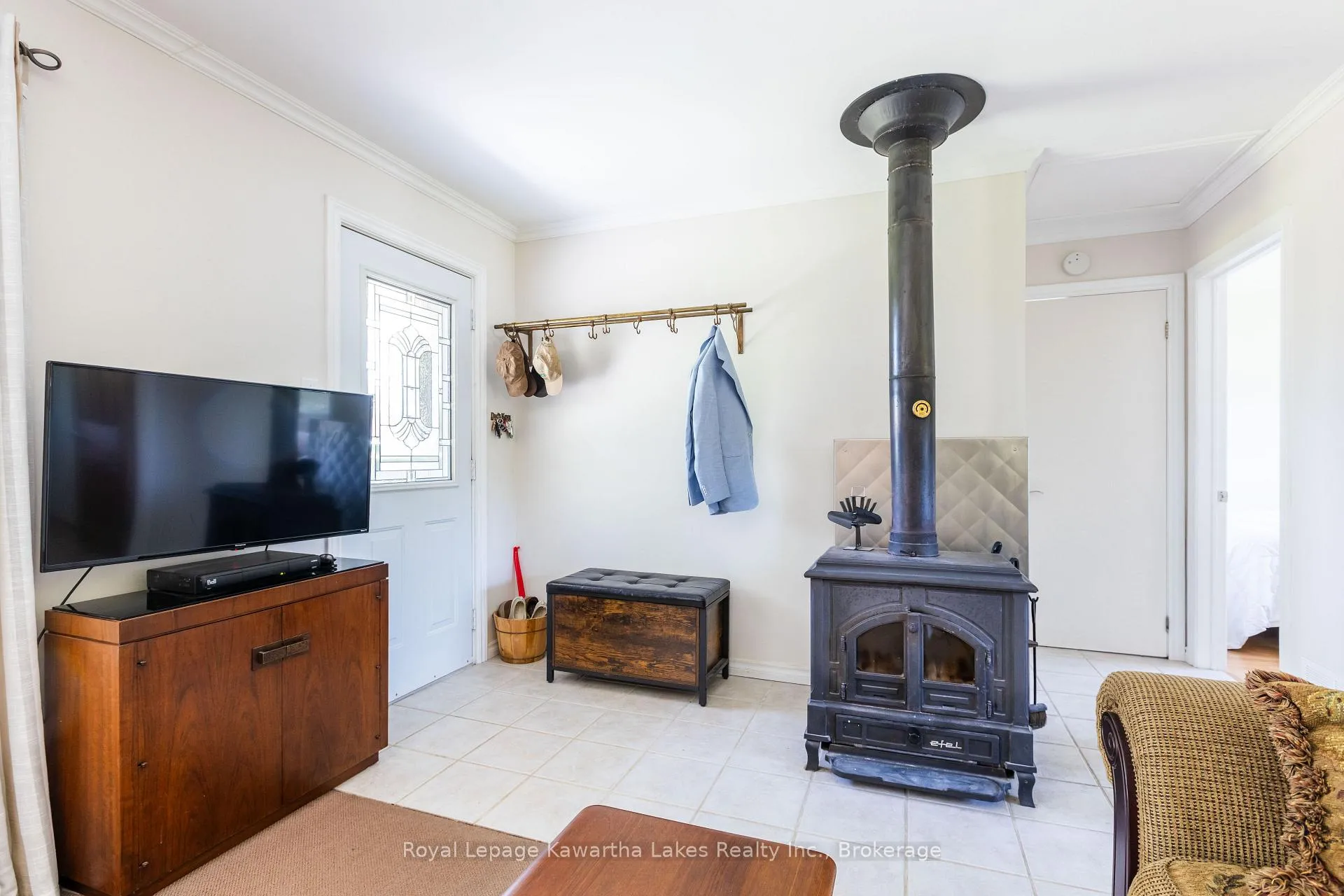 Photo 17 of 236 Crosby Drive, Kawartha Lakes, Bobcaygeon — HOMEH
