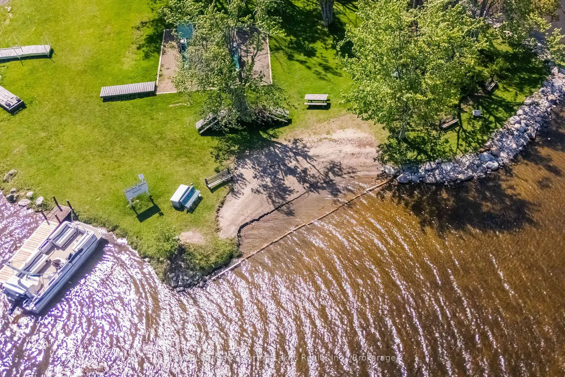Photo 35 of 236 Crosby Drive, Kawartha Lakes, Bobcaygeon — HOMEH
