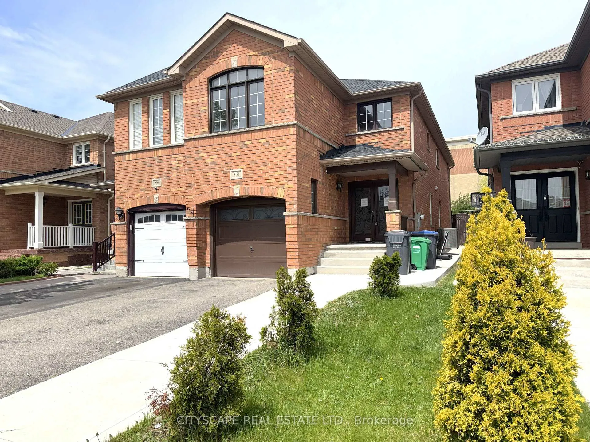 Photo 3 of 68 Vintage Gate, Brampton, Fletcher's Creek Village — HOMEH