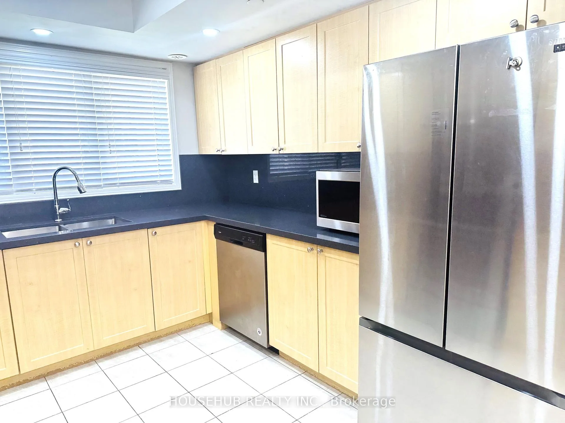 Photo 10 of 50 Filly Path, Oshawa, Windfields — HOMEH