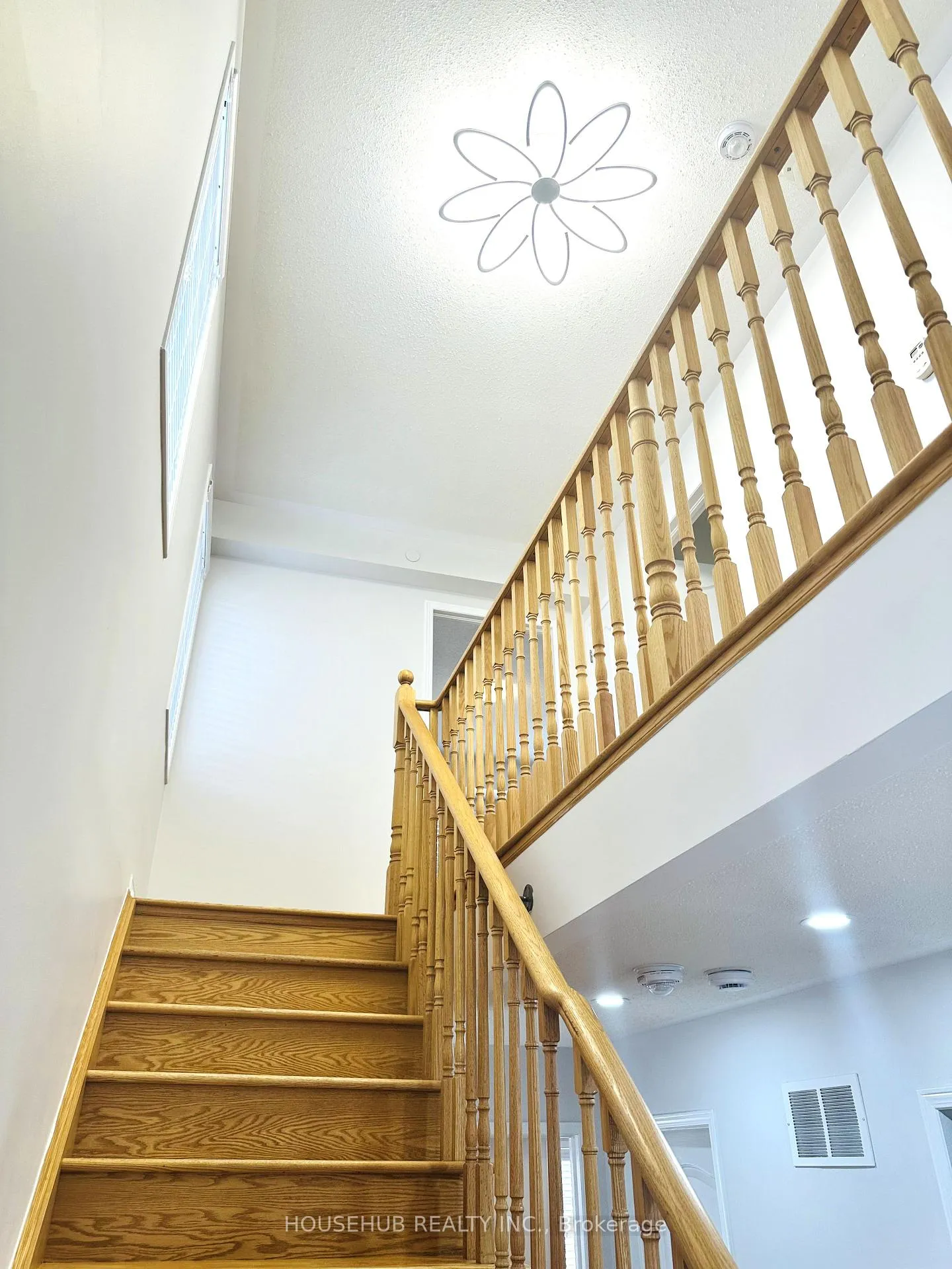 Photo 23 of 50 Filly Path, Oshawa, Windfields — HOMEH