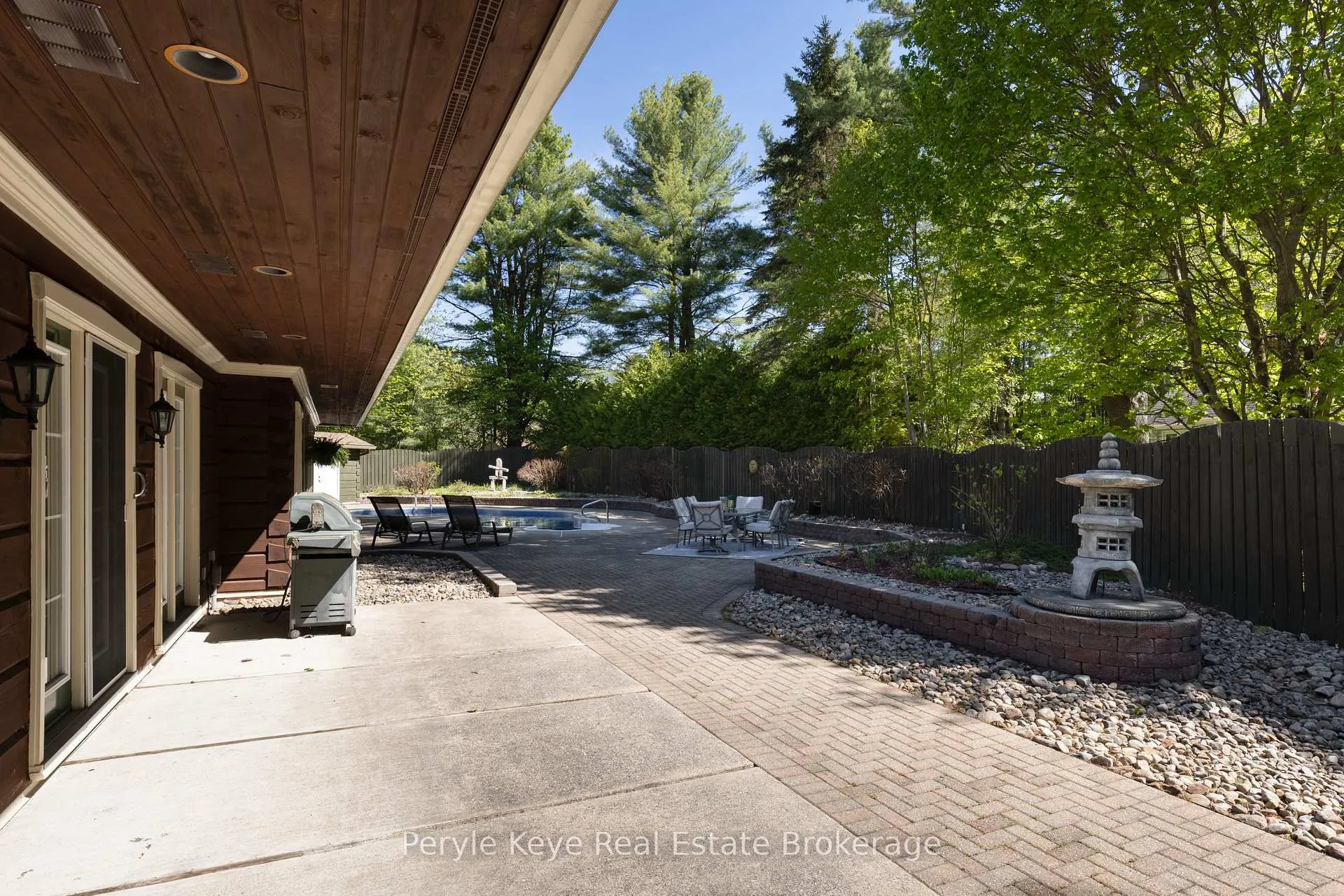 Photo 20 of 1 Kevin Crescent, Bracebridge, Monck (Bracebridge) — HOMEH