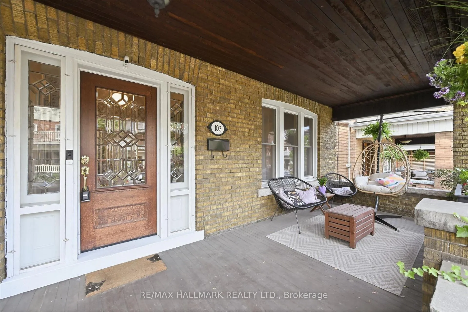 Photo 3 of 102 Carrick Avenue, Hamilton, Stipley — HOMEH