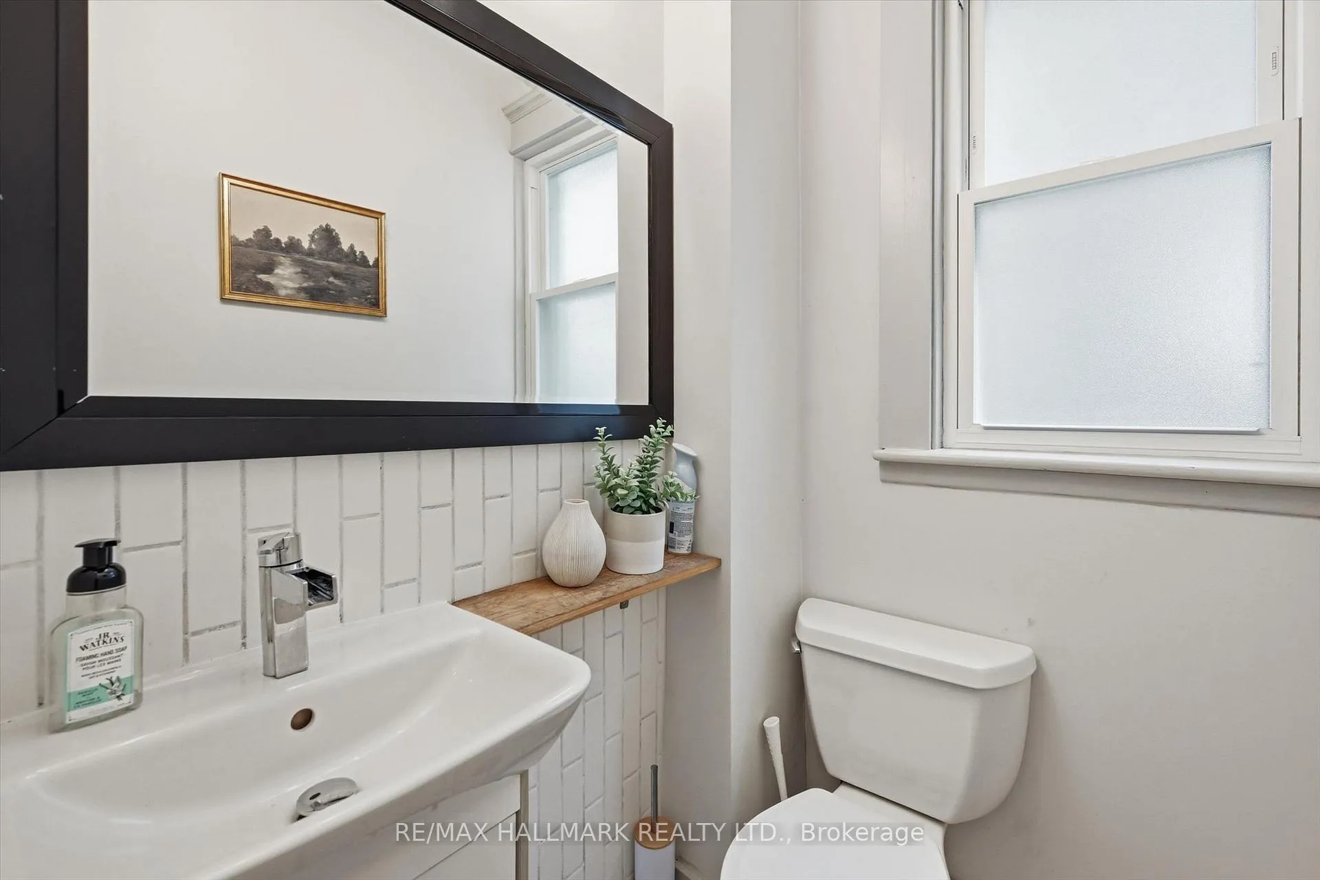 Photo 11 of 102 Carrick Avenue, Hamilton, Stipley — HOMEH