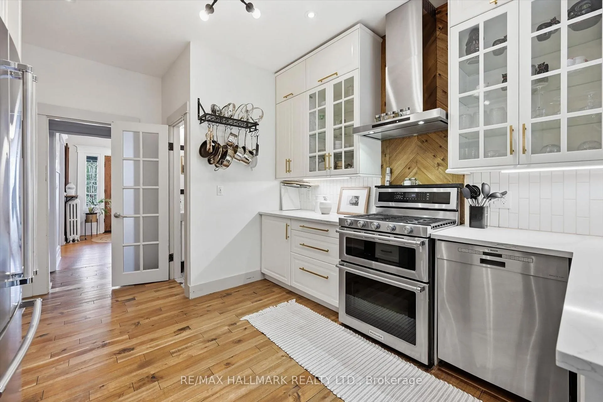 Photo 13 of 102 Carrick Avenue, Hamilton, Stipley — HOMEH