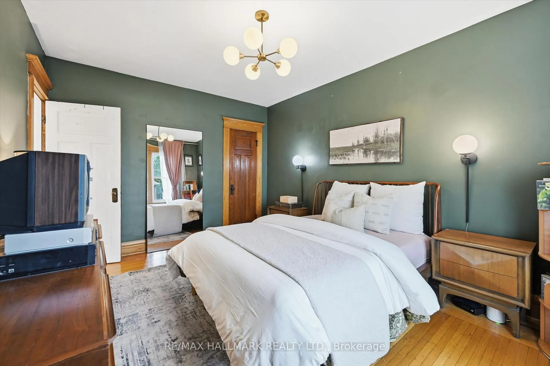 Photo 25 of 102 Carrick Avenue, Hamilton, Stipley — HOMEH