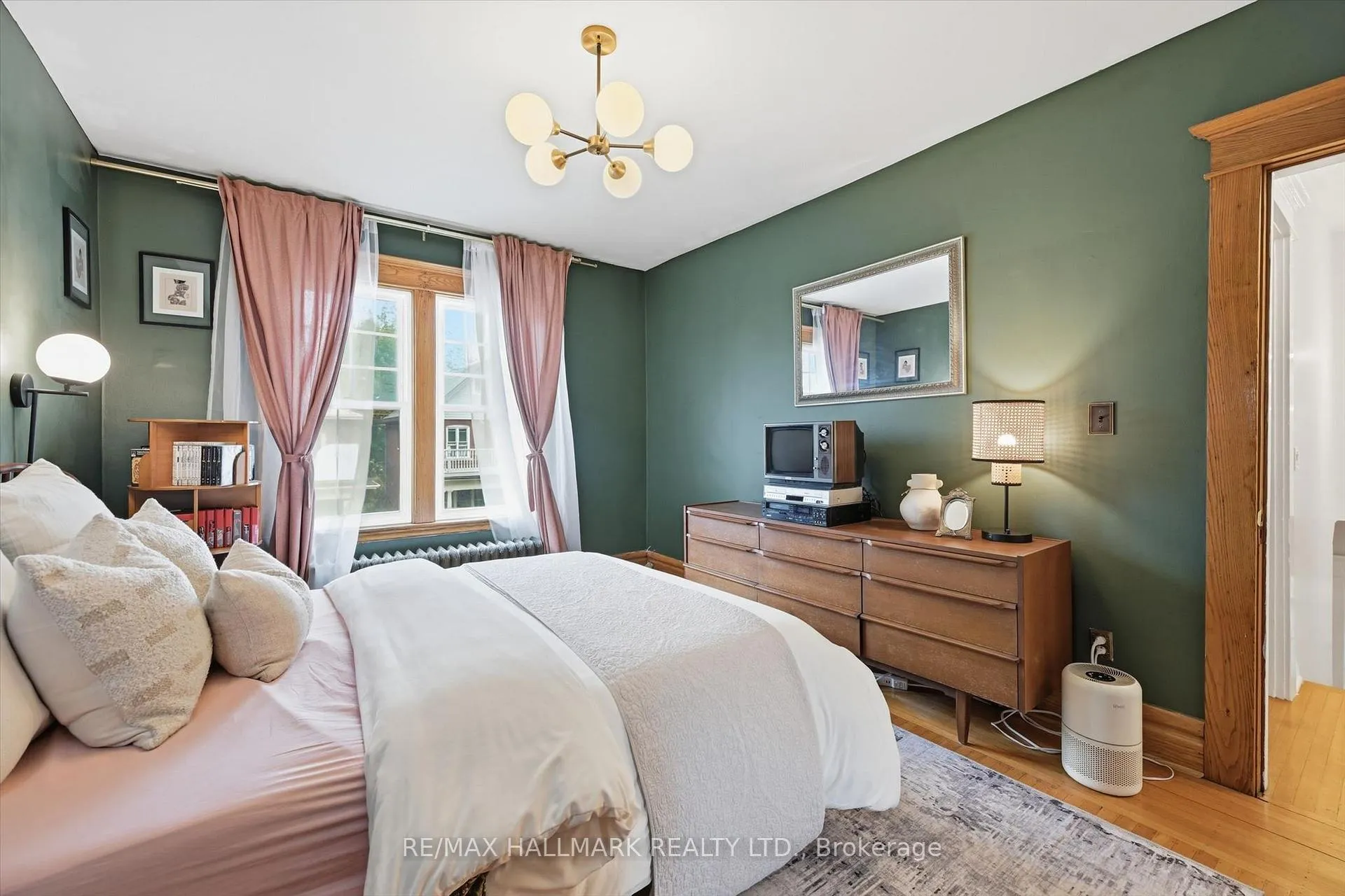 Photo 26 of 102 Carrick Avenue, Hamilton, Stipley — HOMEH