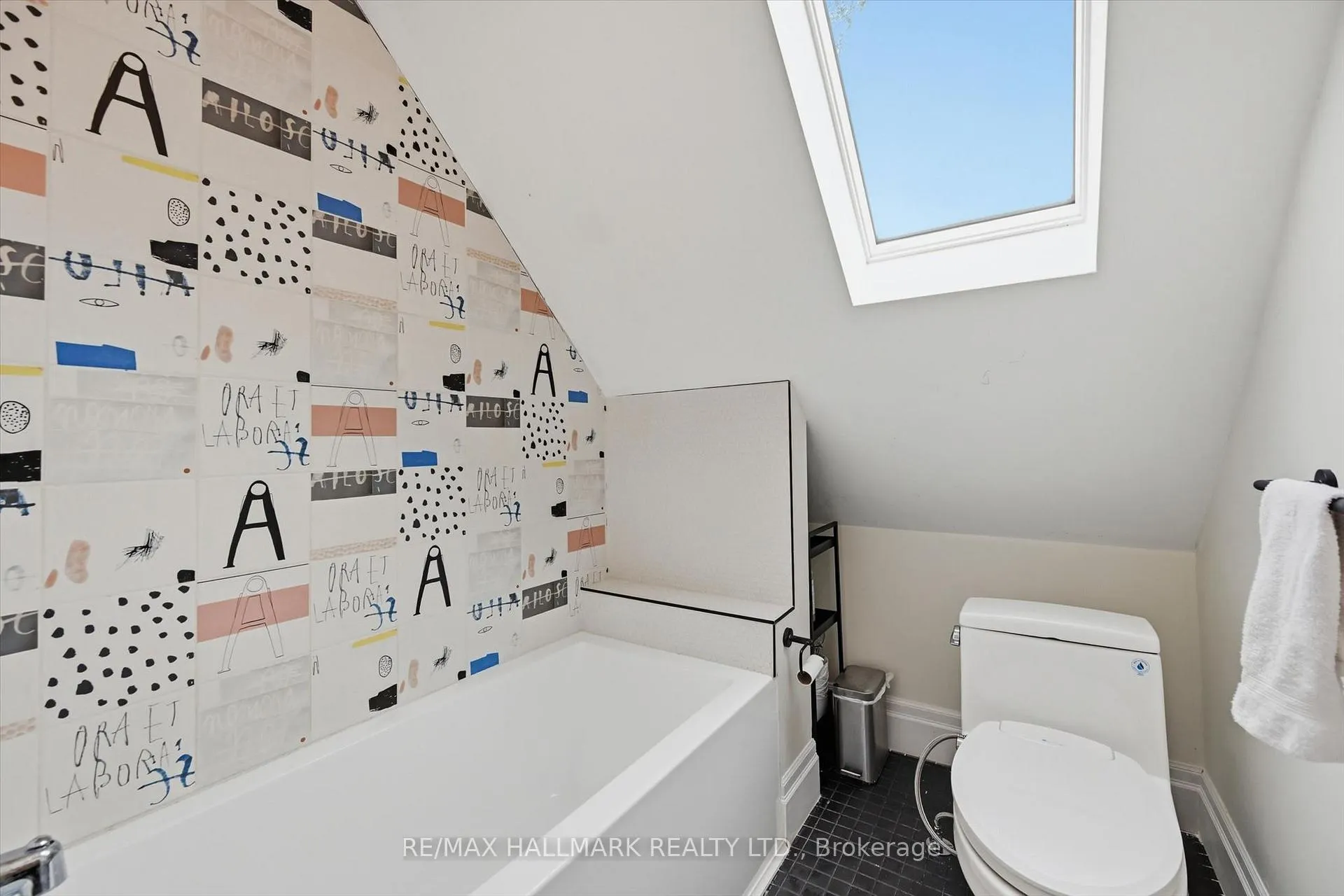 Photo 38 of 102 Carrick Avenue, Hamilton, Stipley — HOMEH