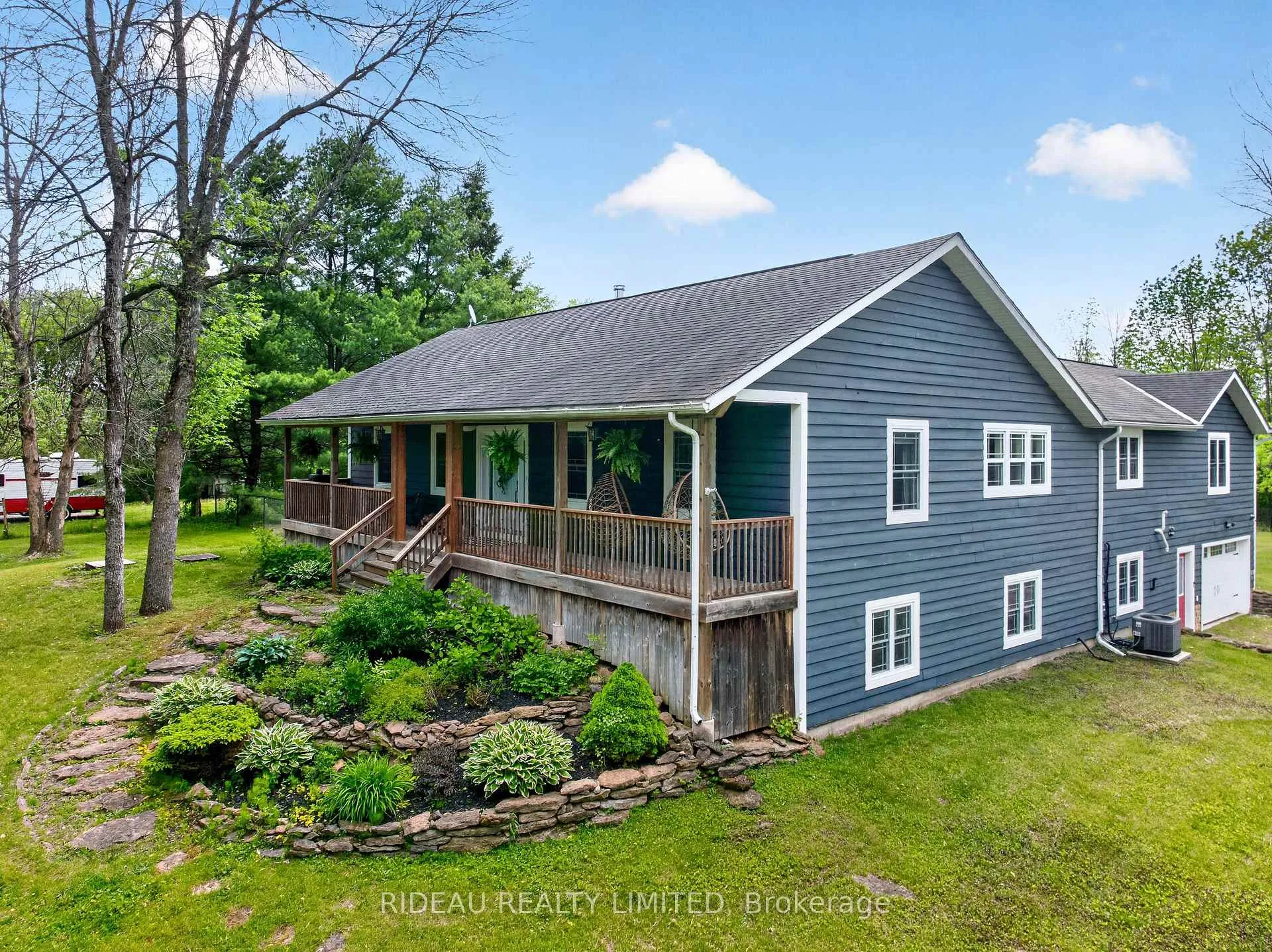 Photo 1 of 55 Davis Lock Road, Rideau Lakes, Rideau Lakes (South Crosby) Twp — HOMEH