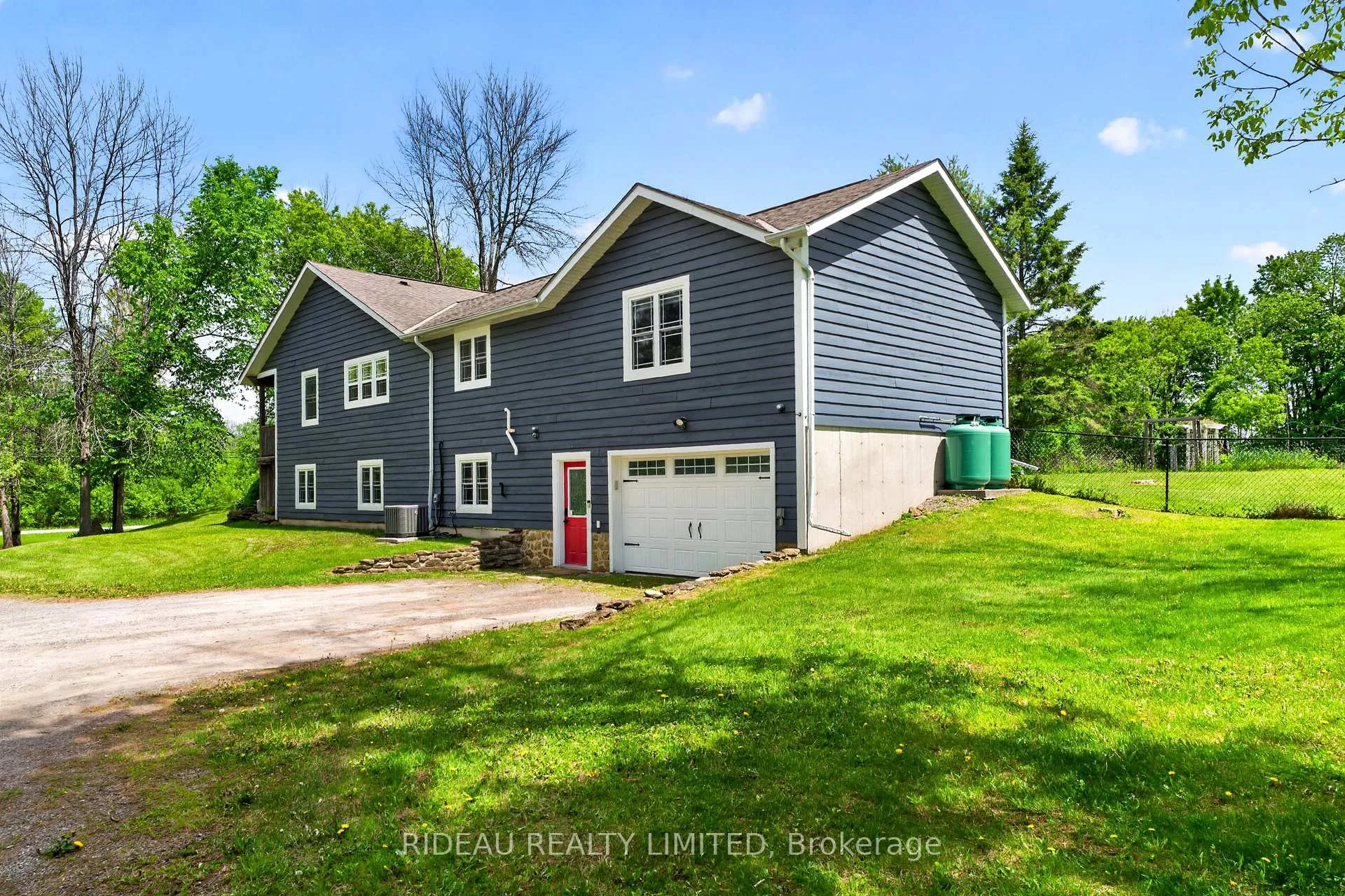 Photo 6 of 55 Davis Lock Road, Rideau Lakes, Rideau Lakes (South Crosby) Twp — HOMEH