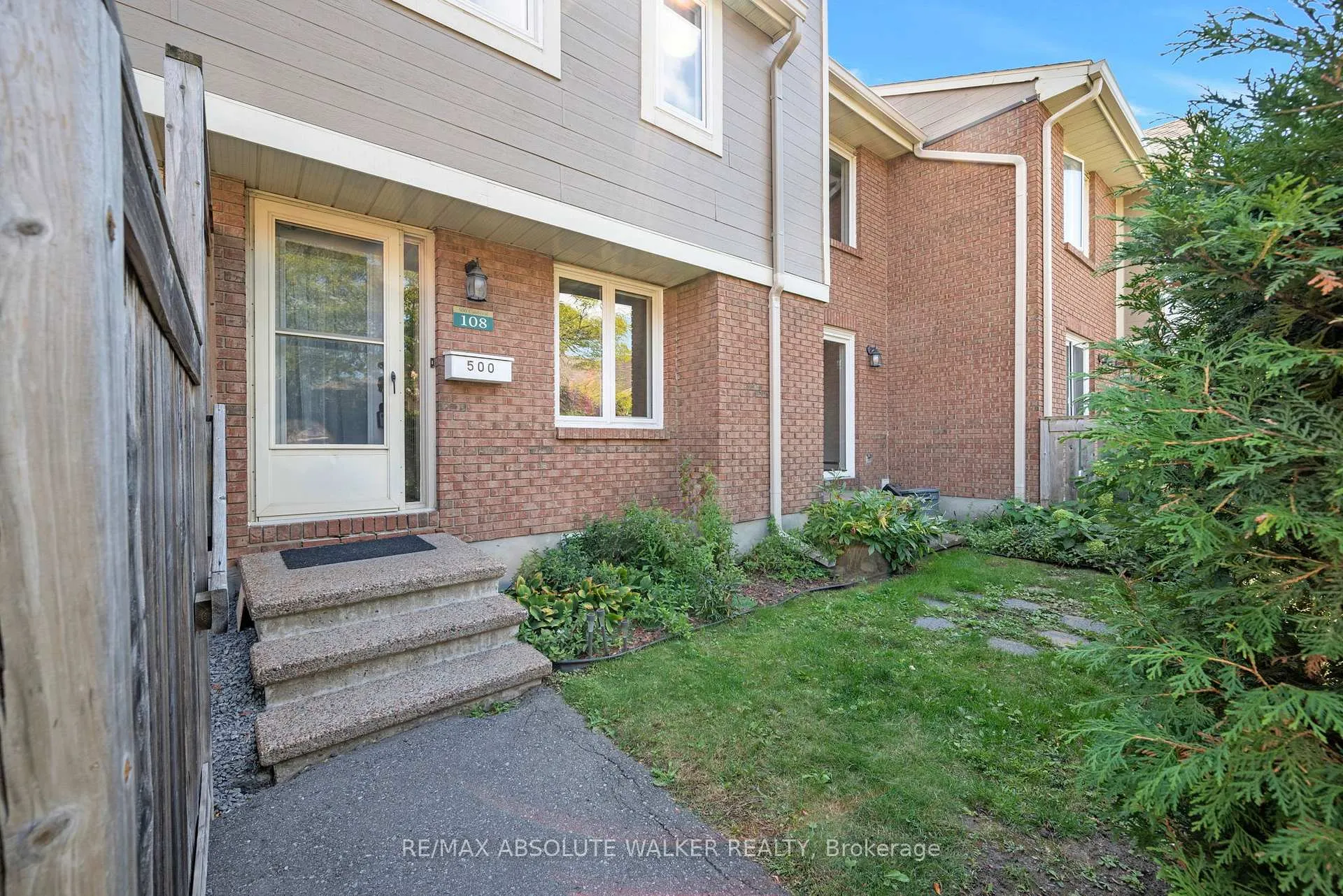 Photo 2 of Unit 108, 500 Canteval Terrace, Ottawa, Fallingbrook/Pineridge — HOMEH