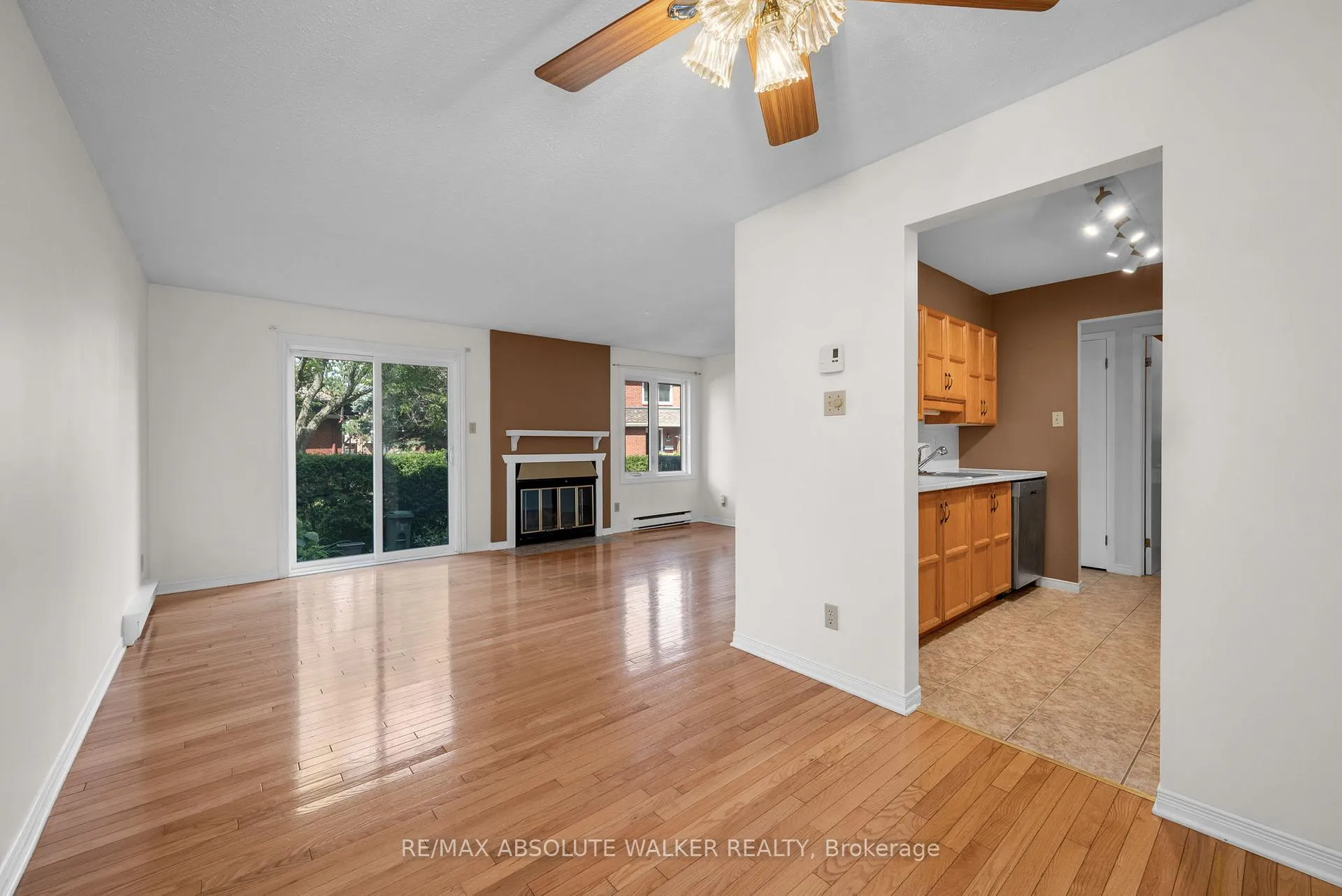 Photo 6 of Unit 108, 500 Canteval Terrace, Ottawa, Fallingbrook/Pineridge — HOMEH